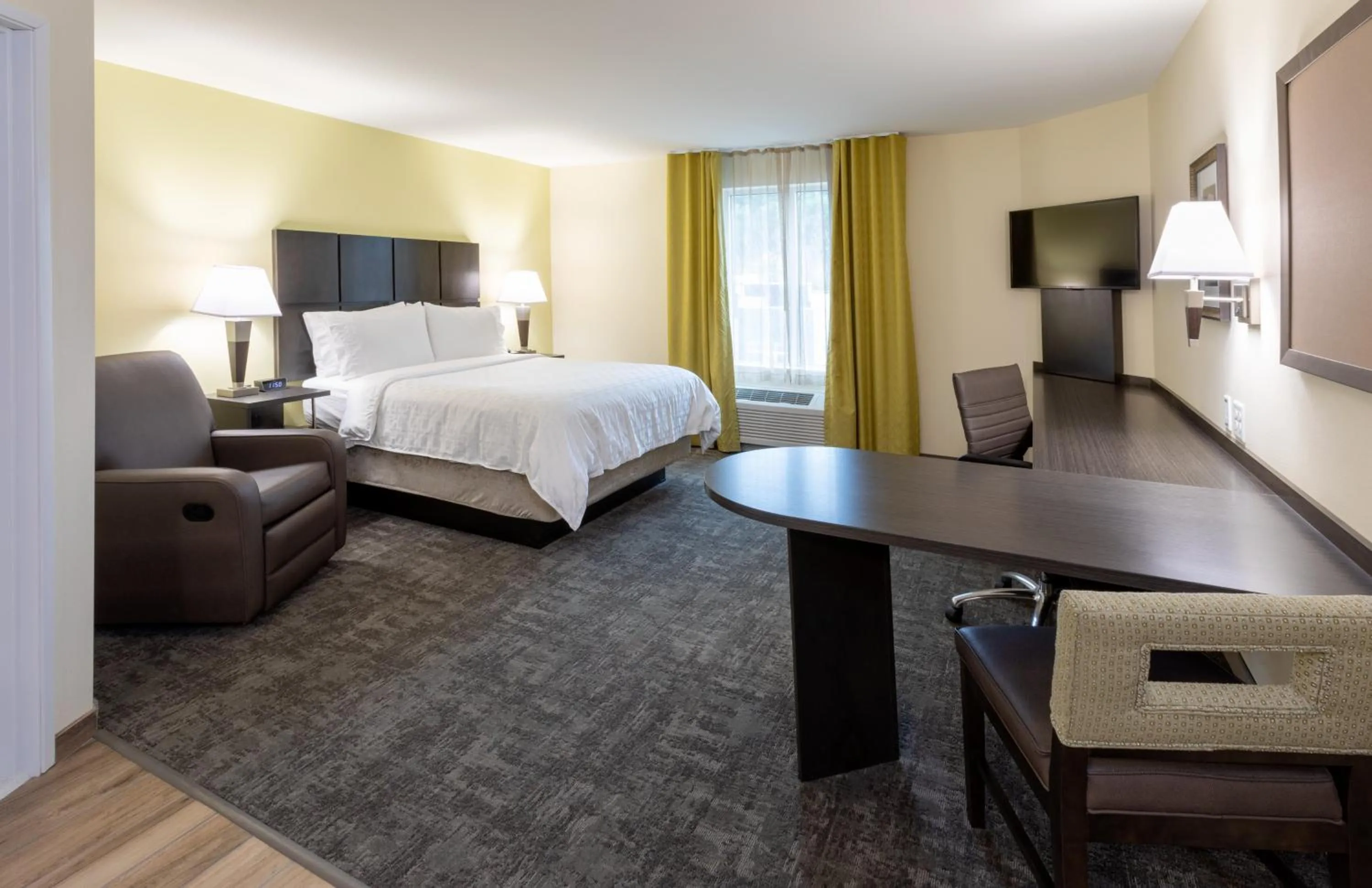 Photo of the whole room, Bed in Candlewood Suites - Rochester Mayo Clinic Area