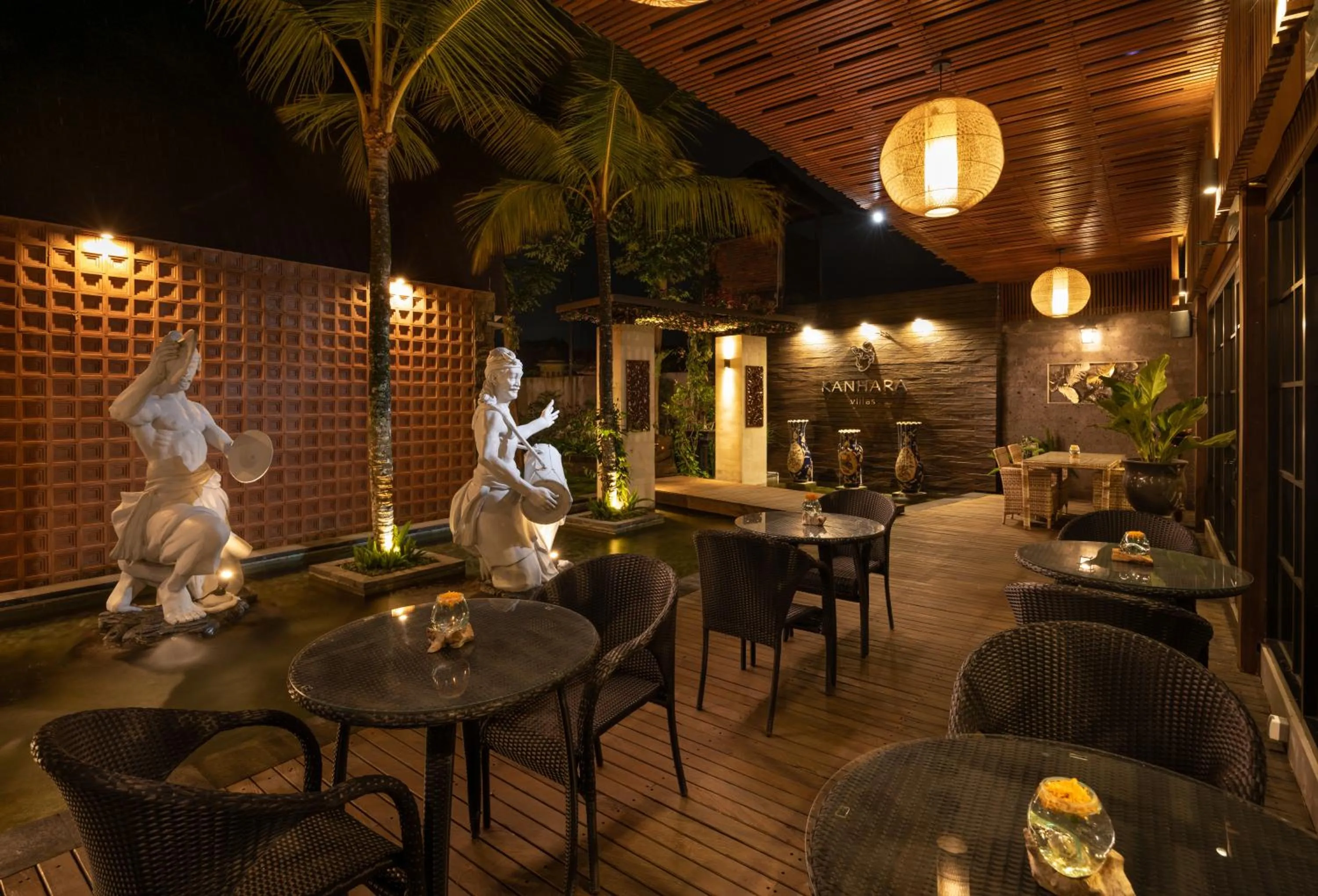 Restaurant/places to eat in Kanhara Villas Ubud by GenuineHost