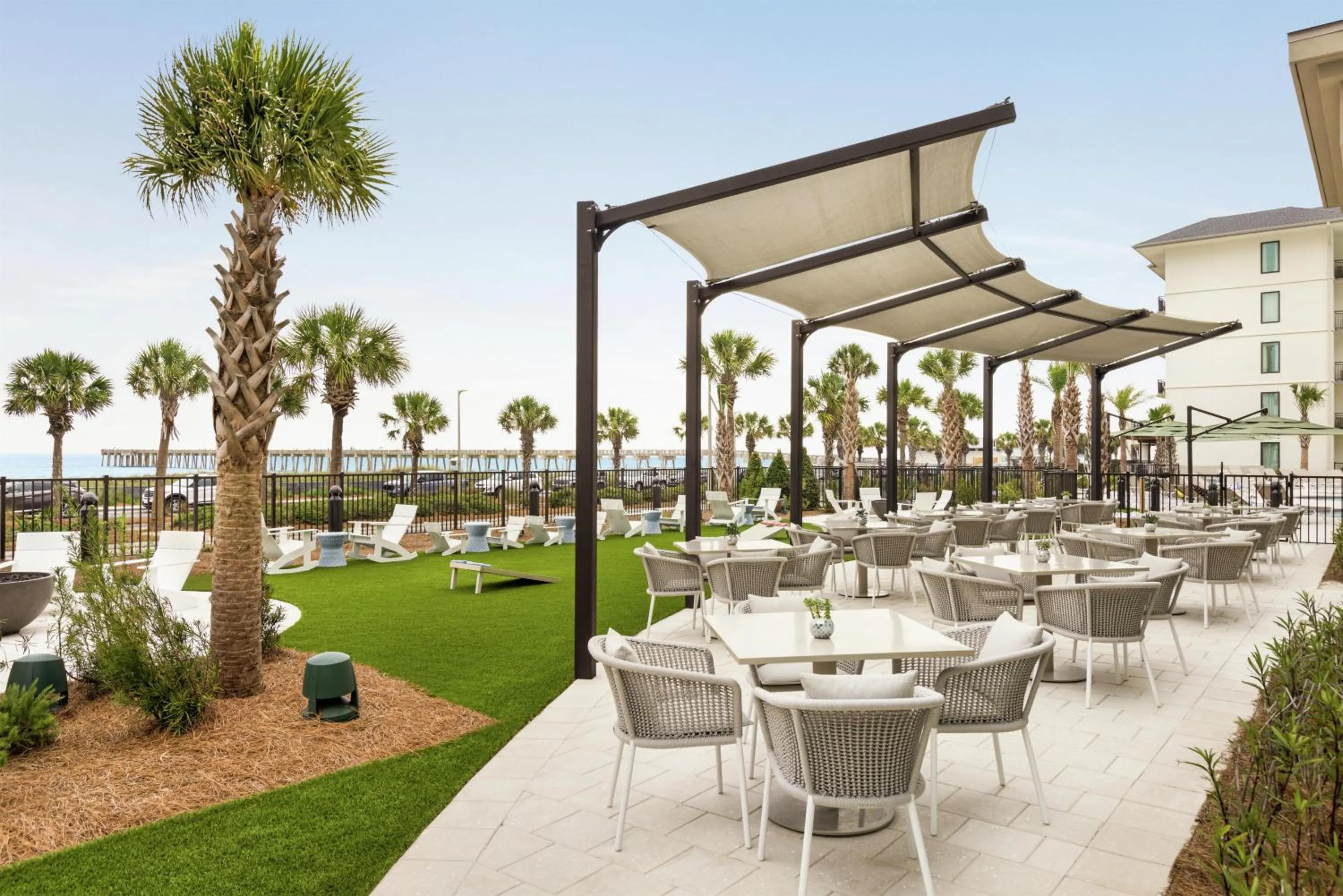 Restaurant/places to eat in Embassy Suites By Hilton Panama City Beach Resort
