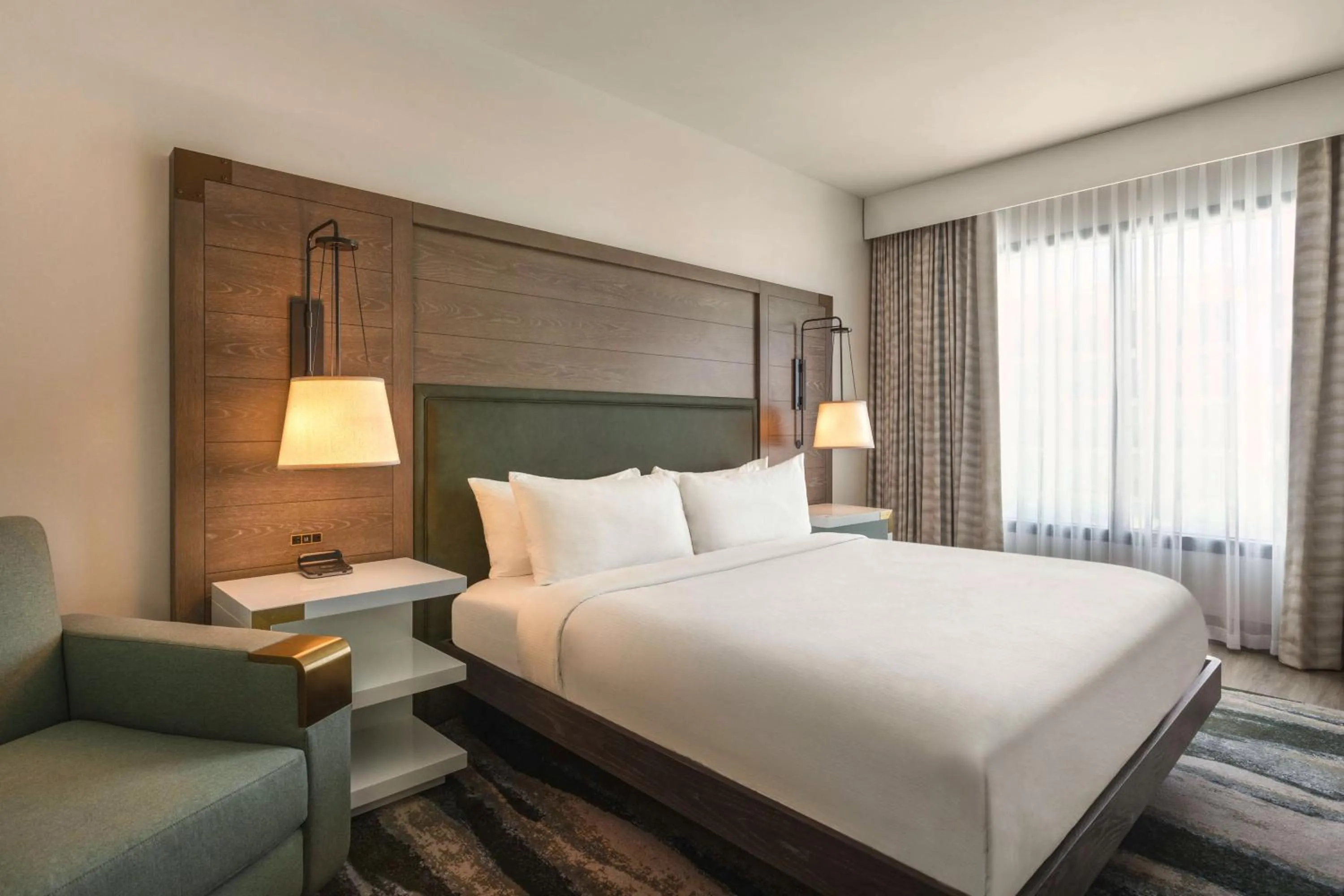 Bed in Embassy Suites By Hilton Panama City Beach Resort