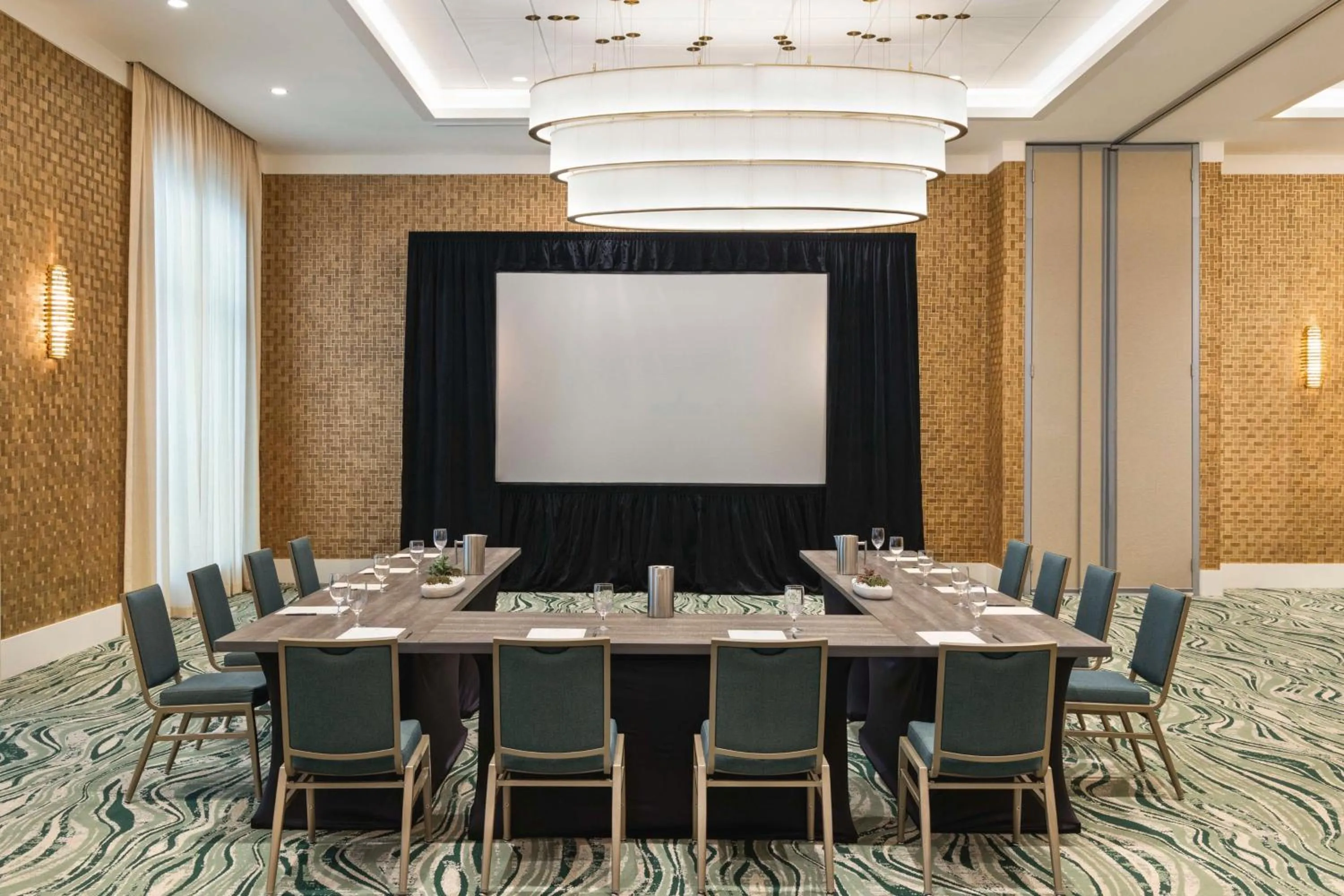 Meeting/conference room in Embassy Suites By Hilton Panama City Beach Resort