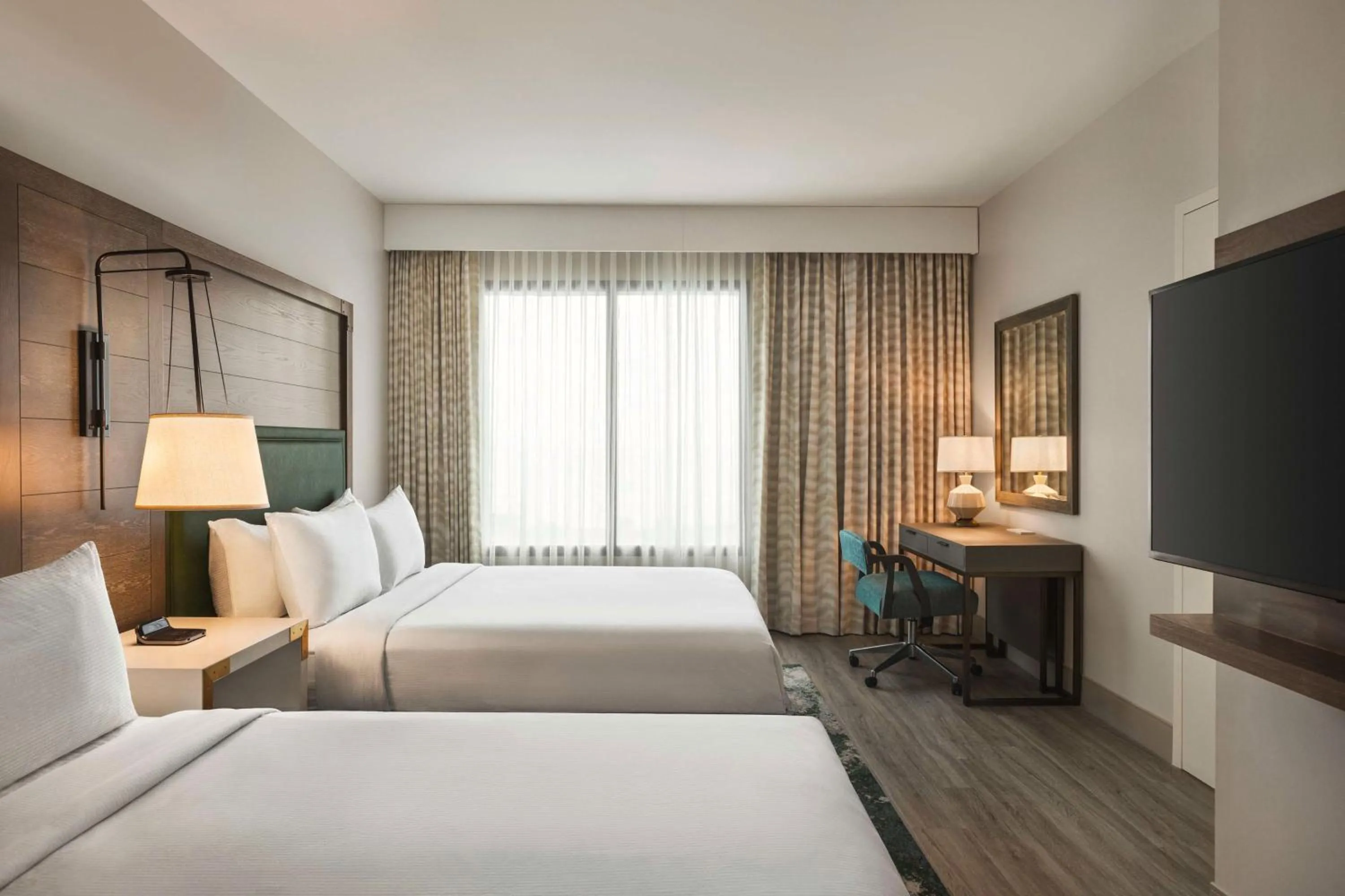 Bedroom, Bed in Embassy Suites By Hilton Panama City Beach Resort