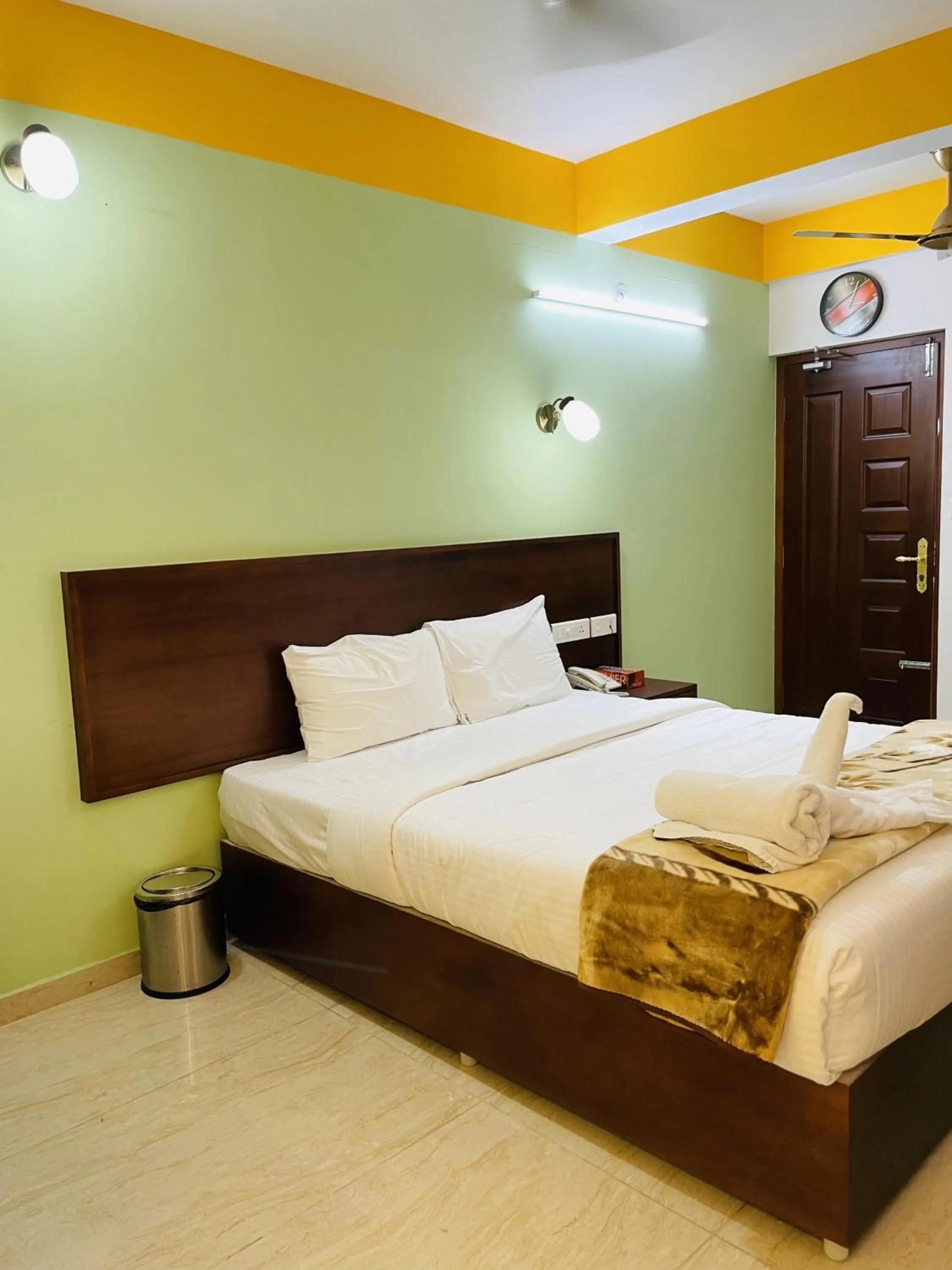 Bedroom, Bed in Hotel Signature Cochin