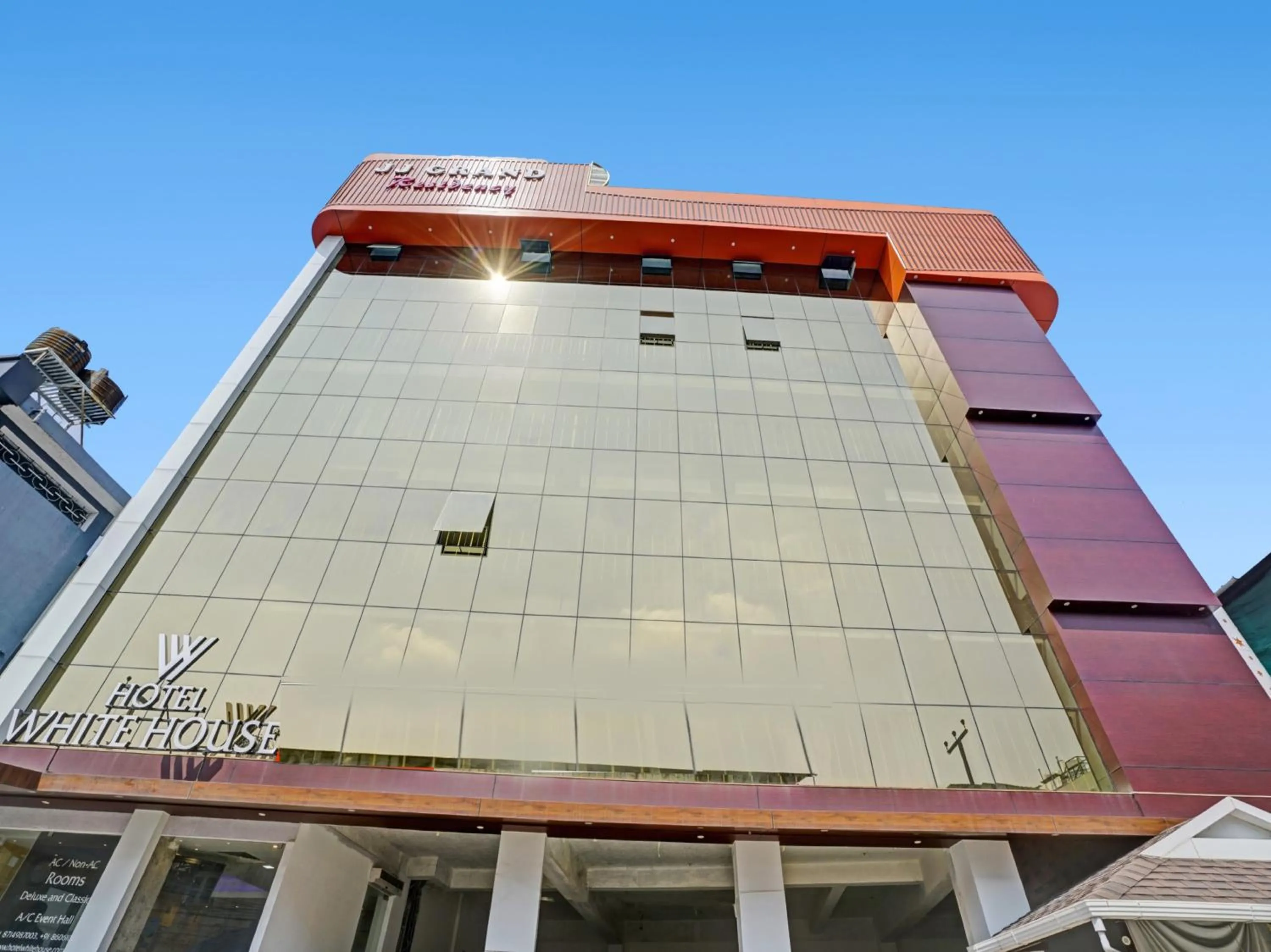 Property building in Hotel Signature Cochin