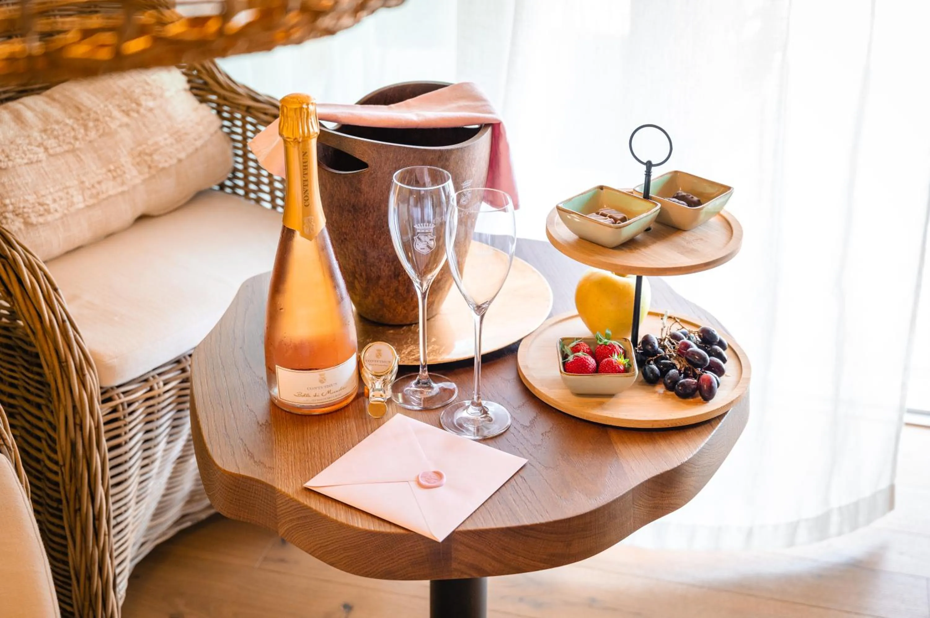 Food and drinks in Conti Thun Wine Resort