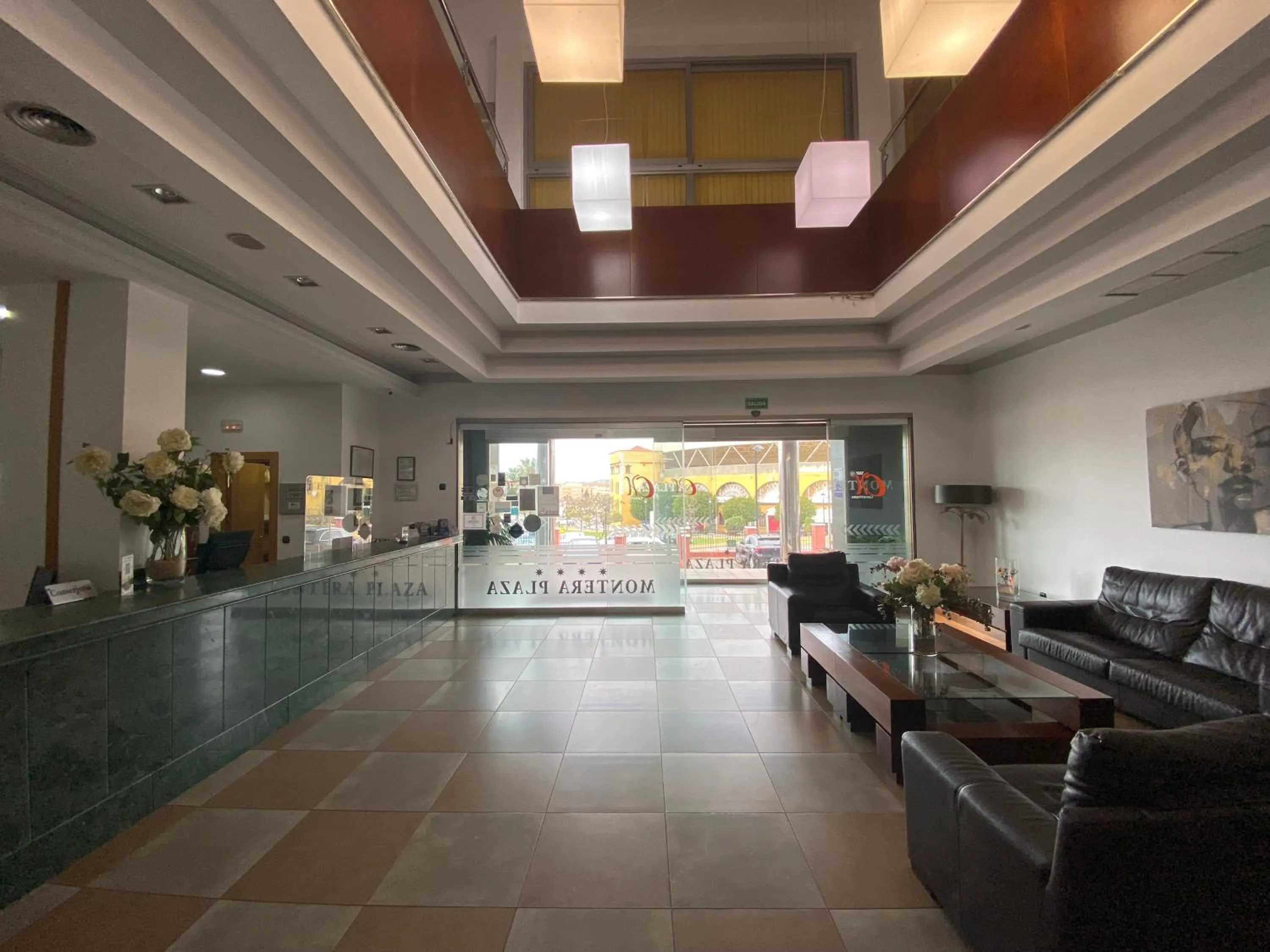 Lobby or reception in Hotel Montera Plaza