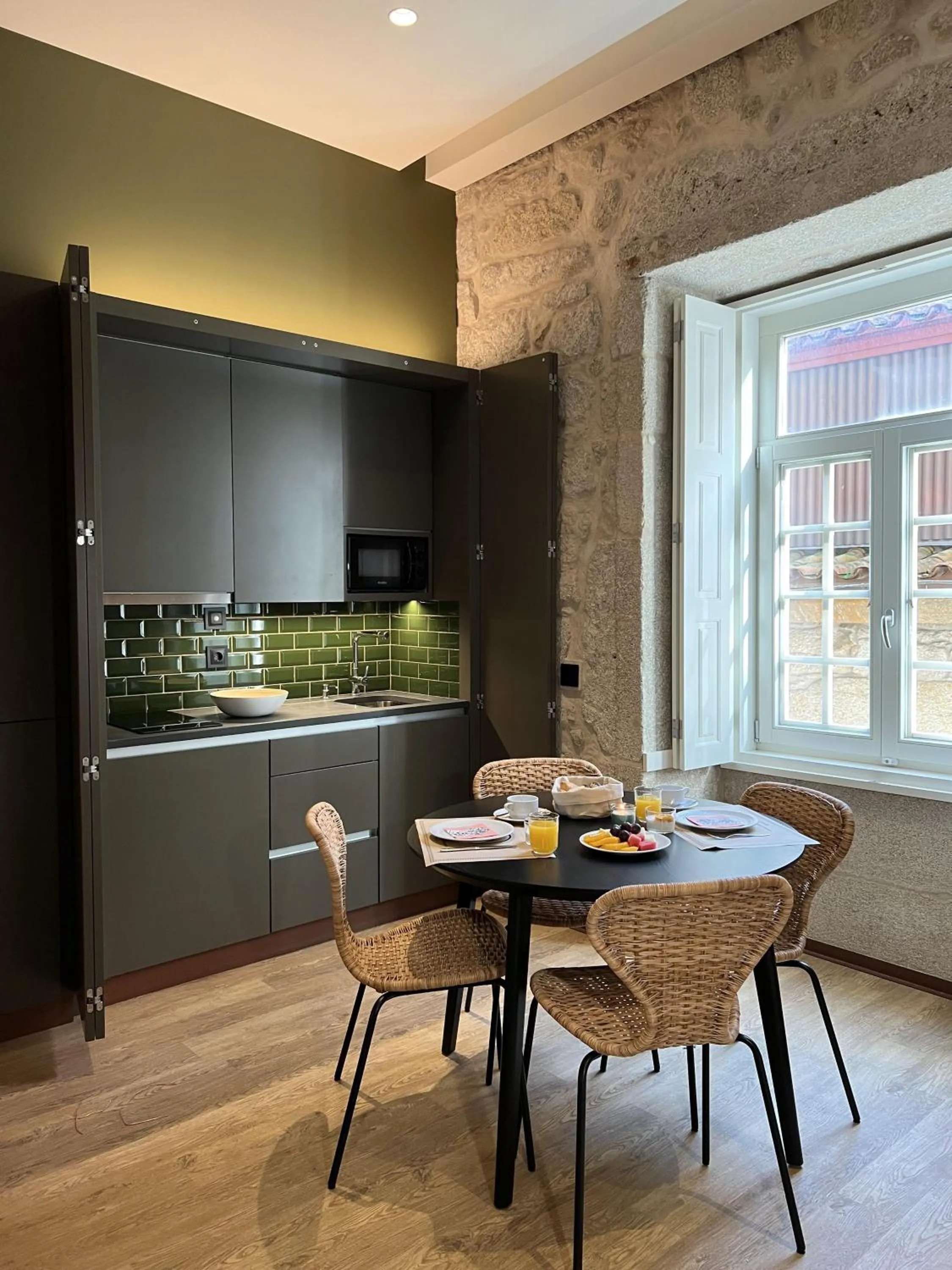 Kitchen or kitchenette in Oca Ribeira do Porto AT
