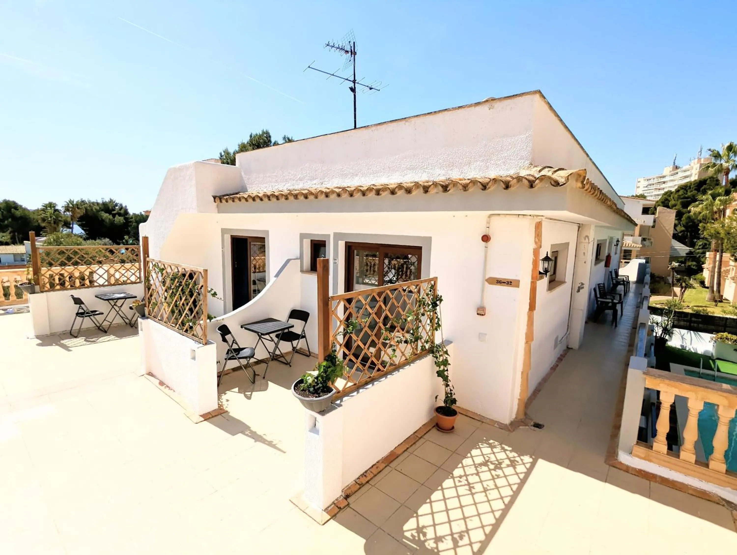 Balcony/Terrace in Don Carlos