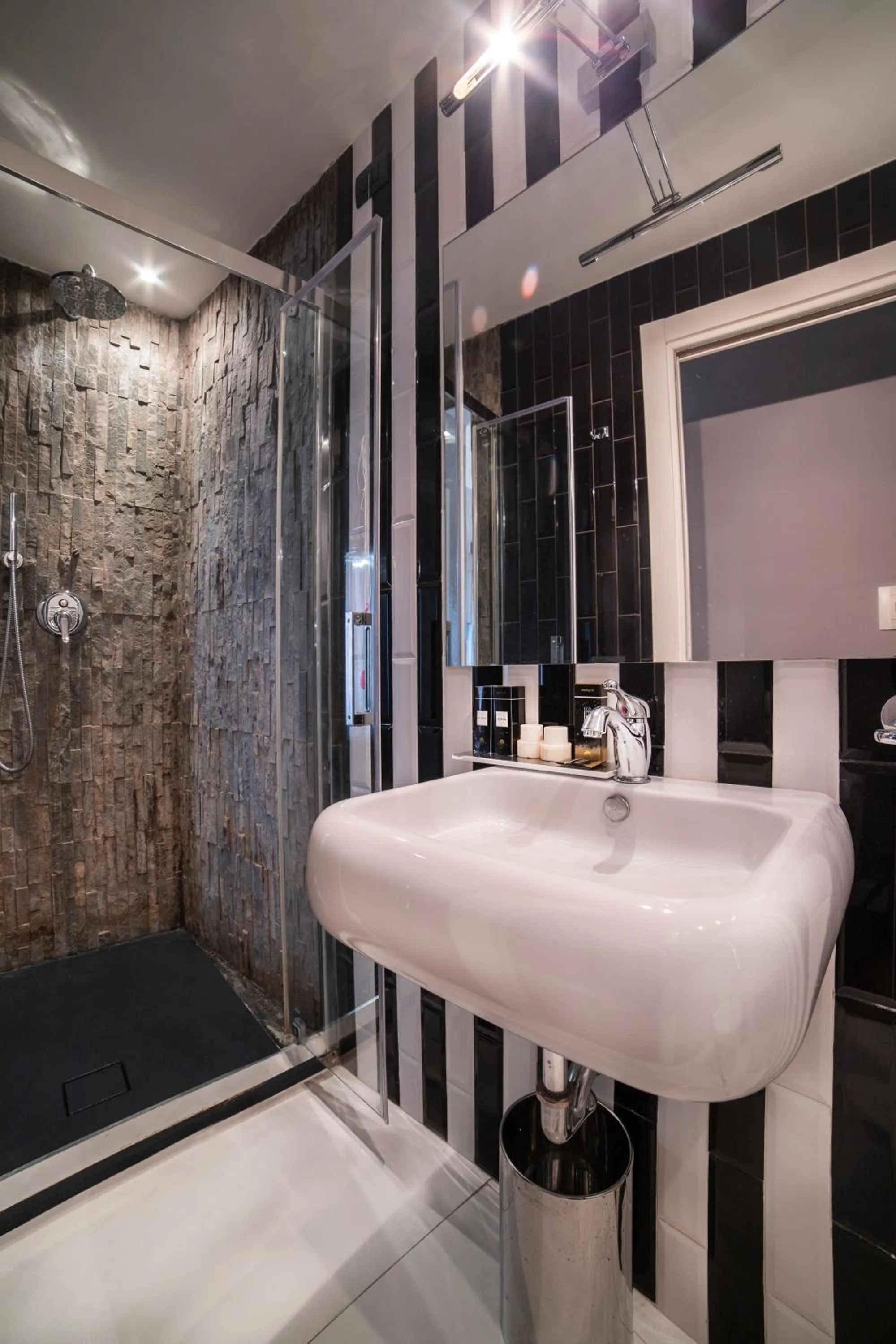 Bathroom in Relais San Lorenzo In Lucina