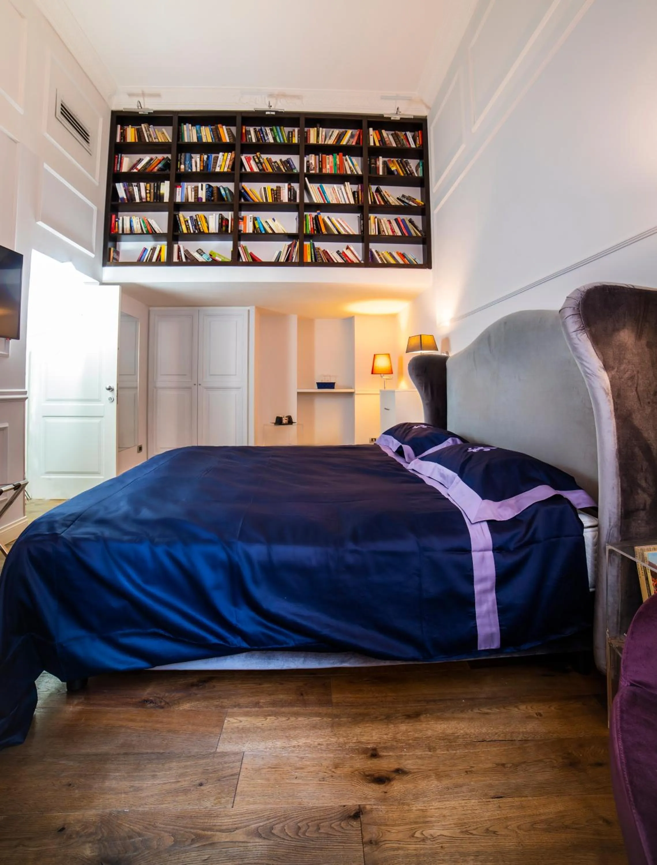 Bed in Relais San Lorenzo In Lucina