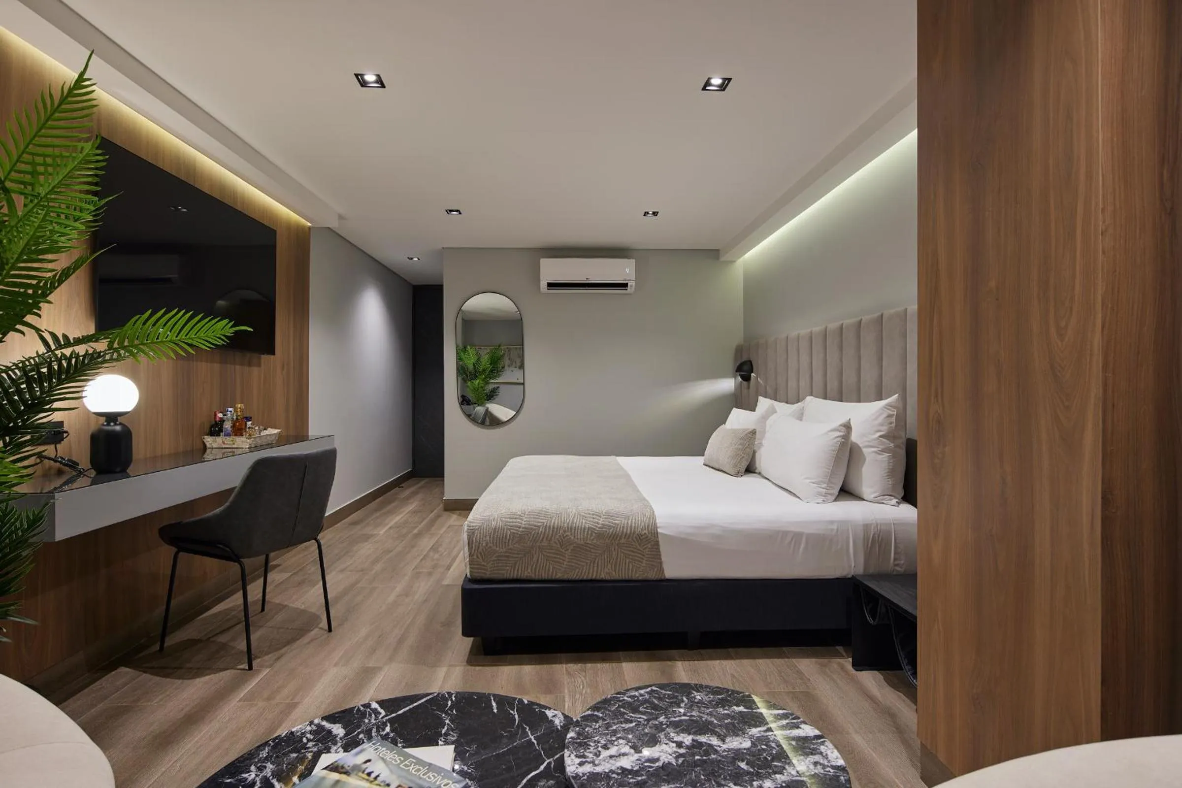 Photo of the whole room, Bed in Hotel Selis