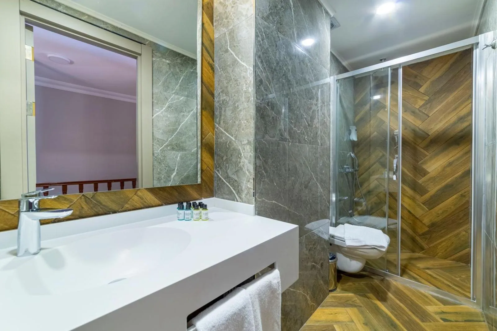 Shower in LUCAS DIDIM RESORT