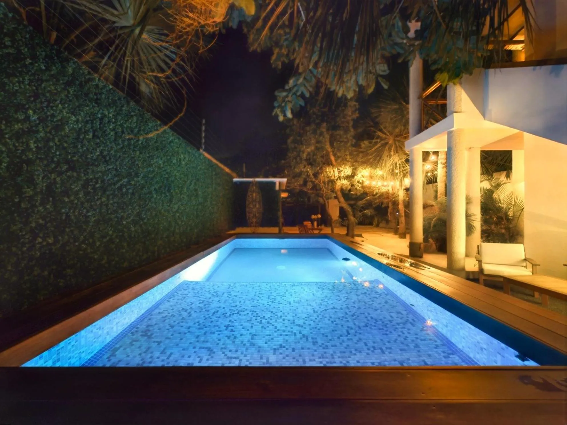 Swimming pool in SAYU - Suites