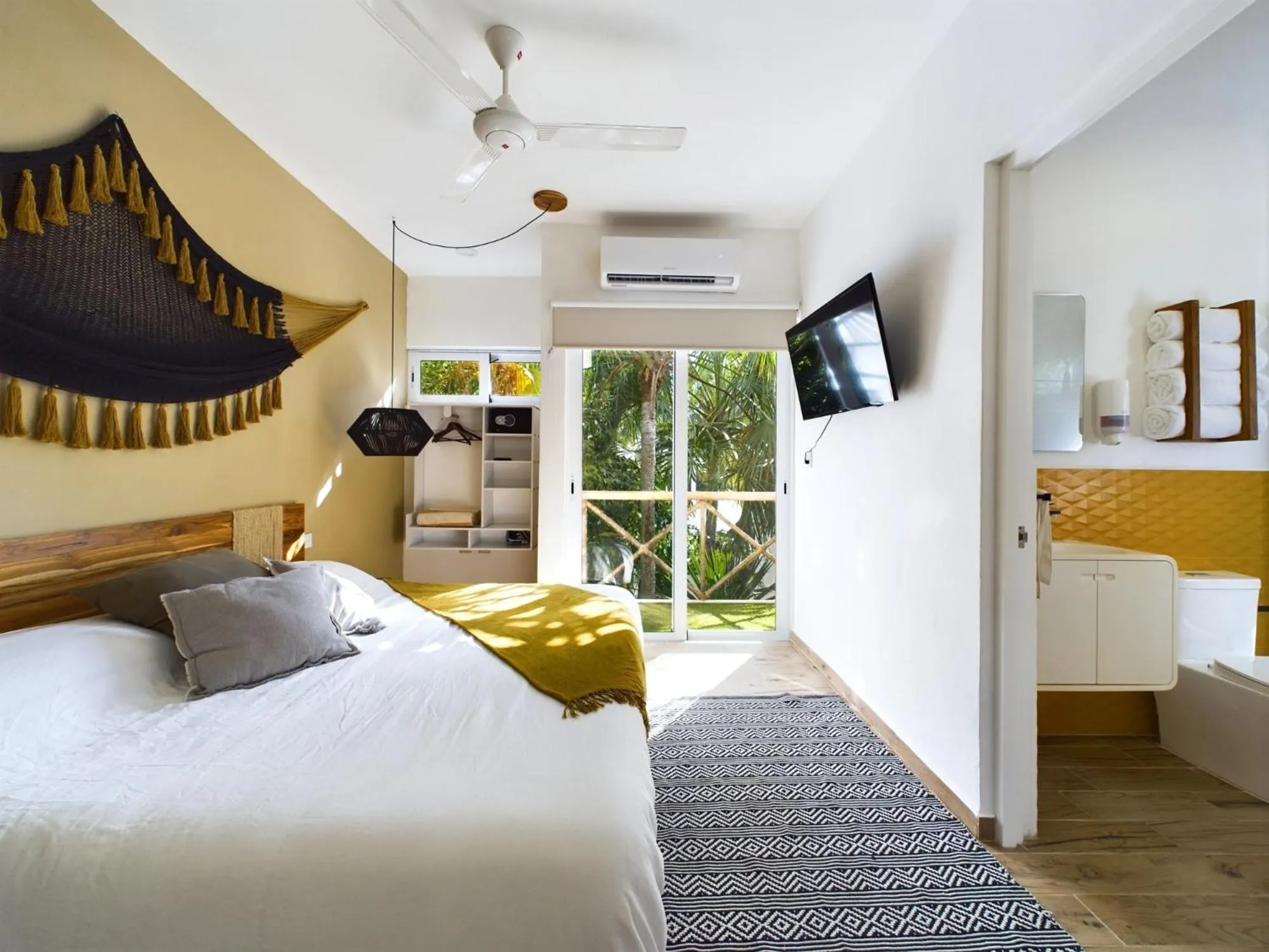 Bed in SAYU - Suites