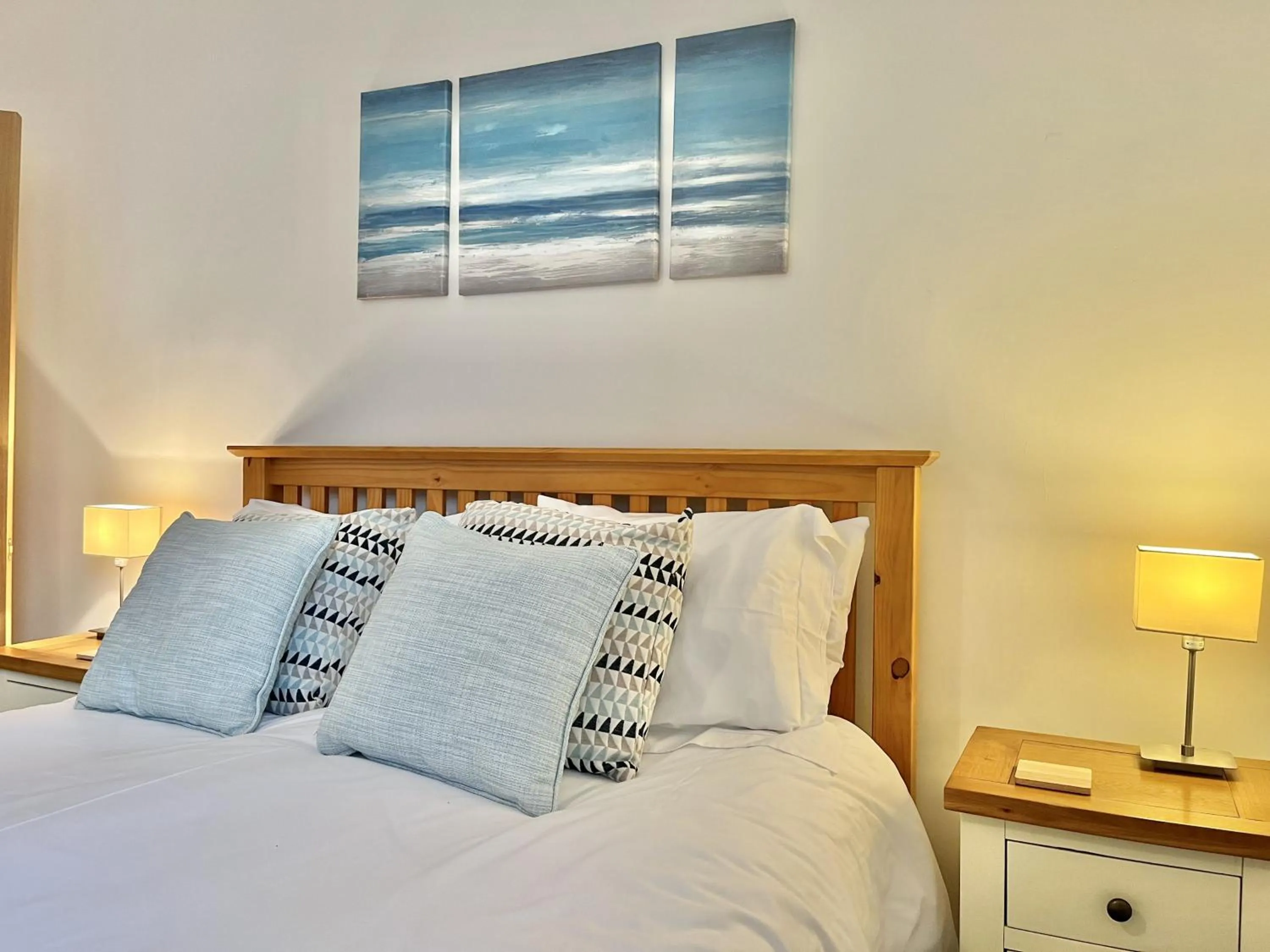 Property building, Bed in Wickland Cottage by inspirestays-com