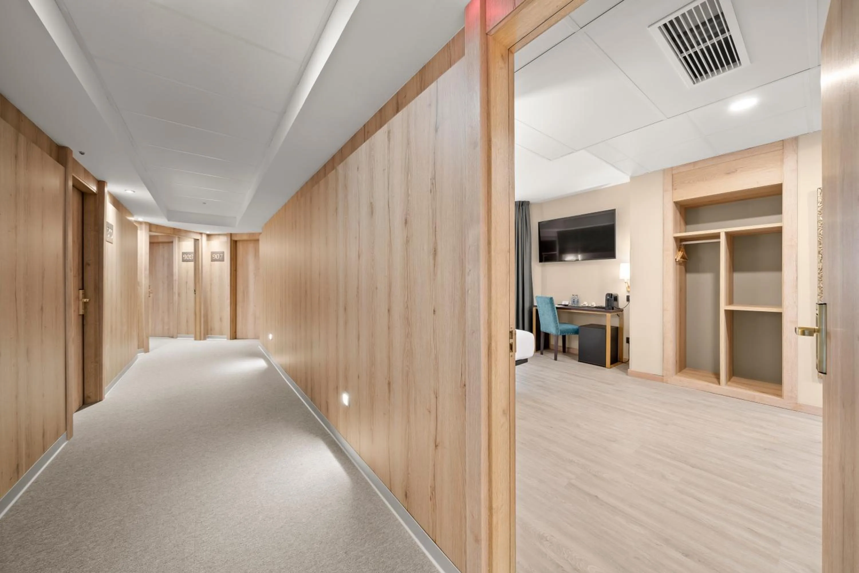 Property building in Hotel Zentral Ramiro I Oviedo