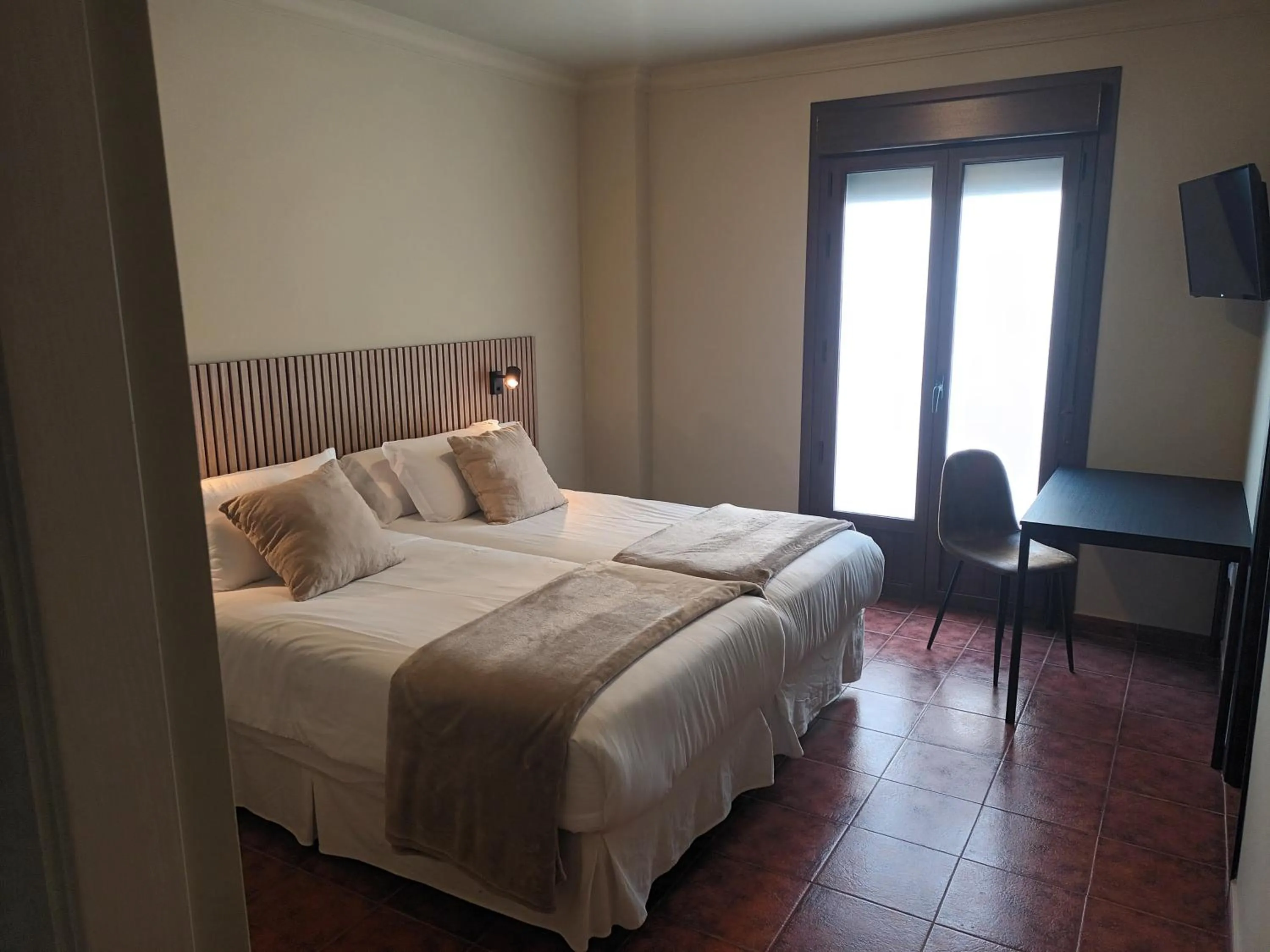 Property building, Bed in Hotel San Francisco