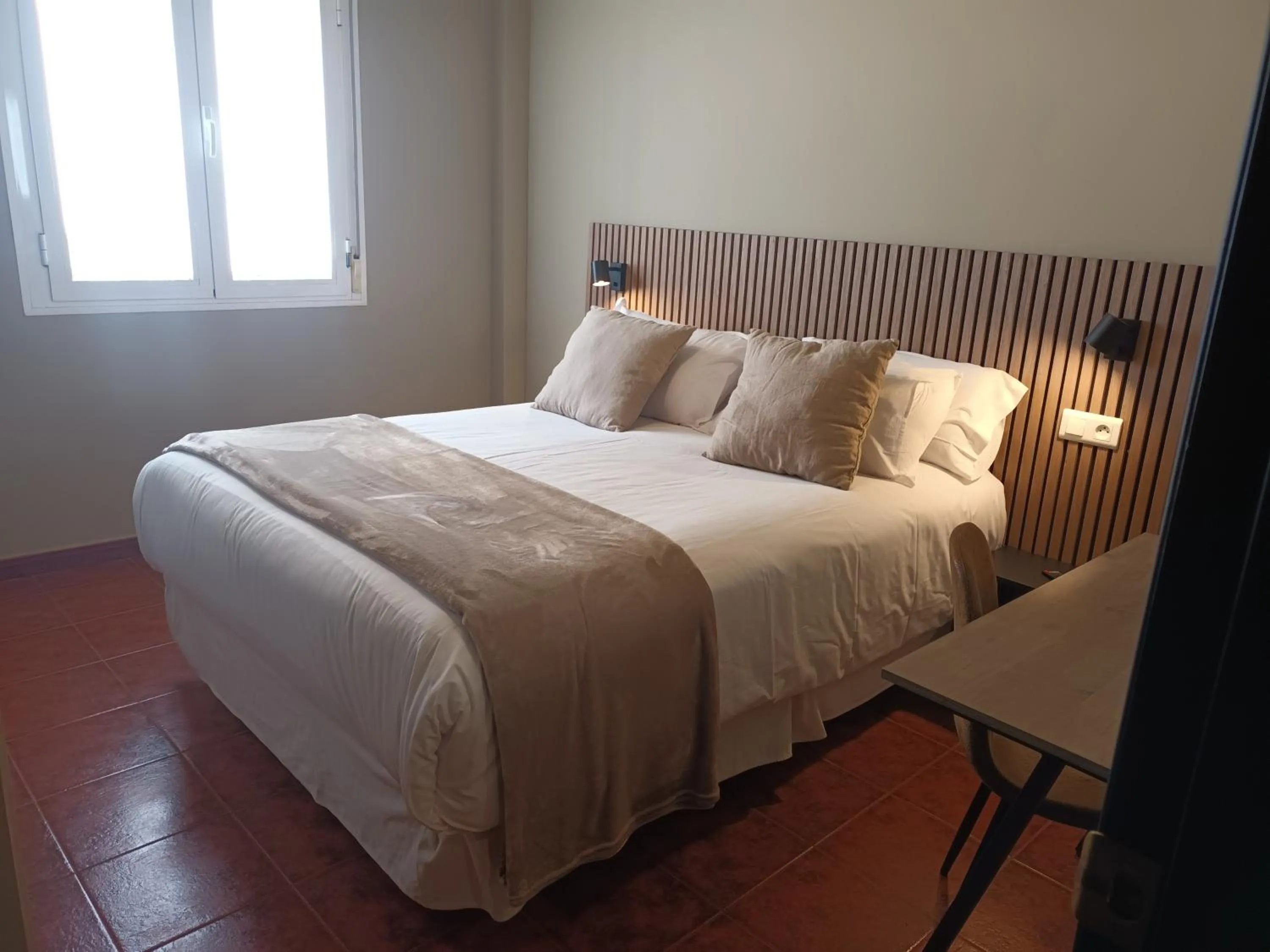 Property building, Bed in Hotel San Francisco