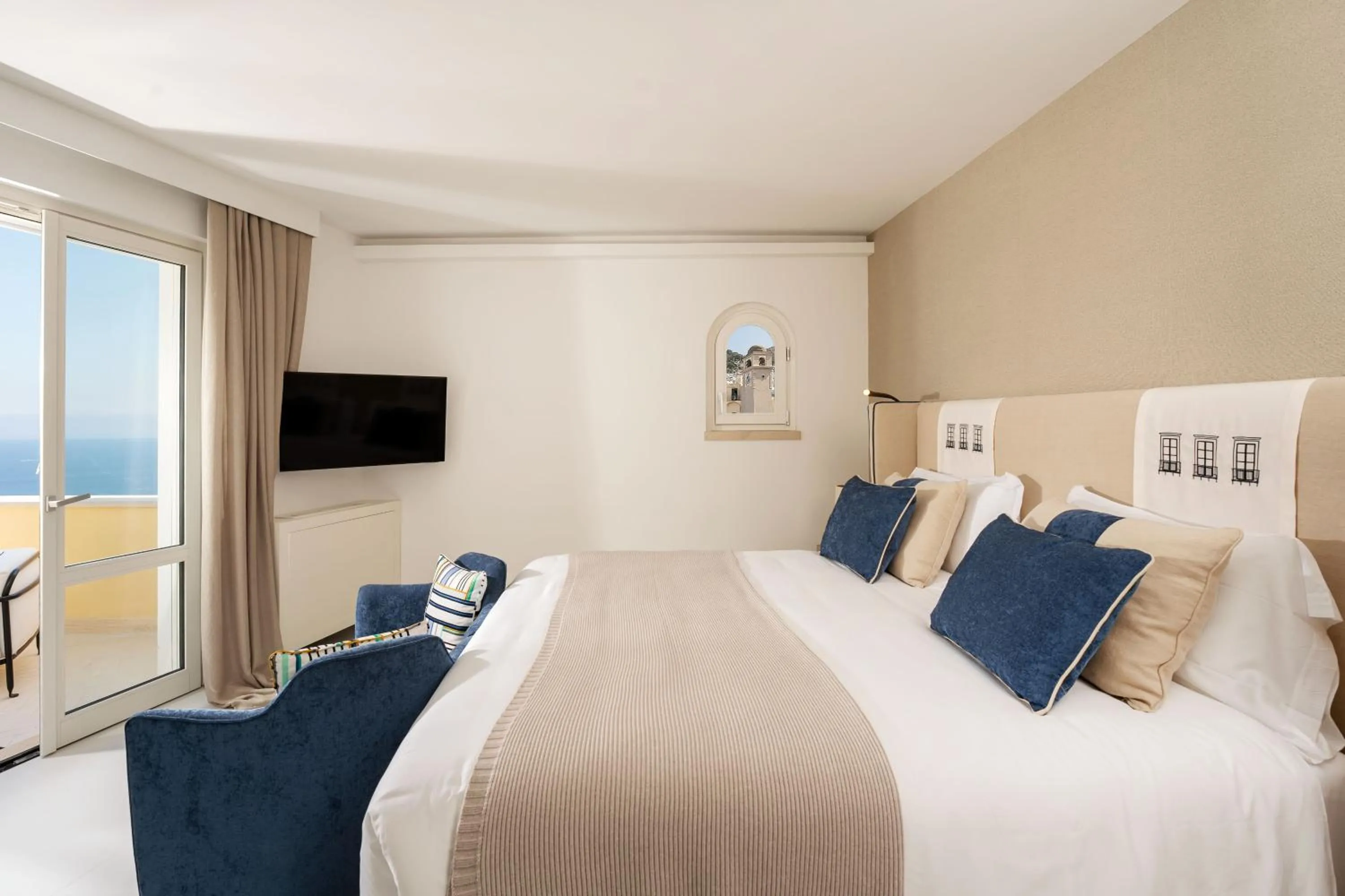 Bed in Palazzo M Capri