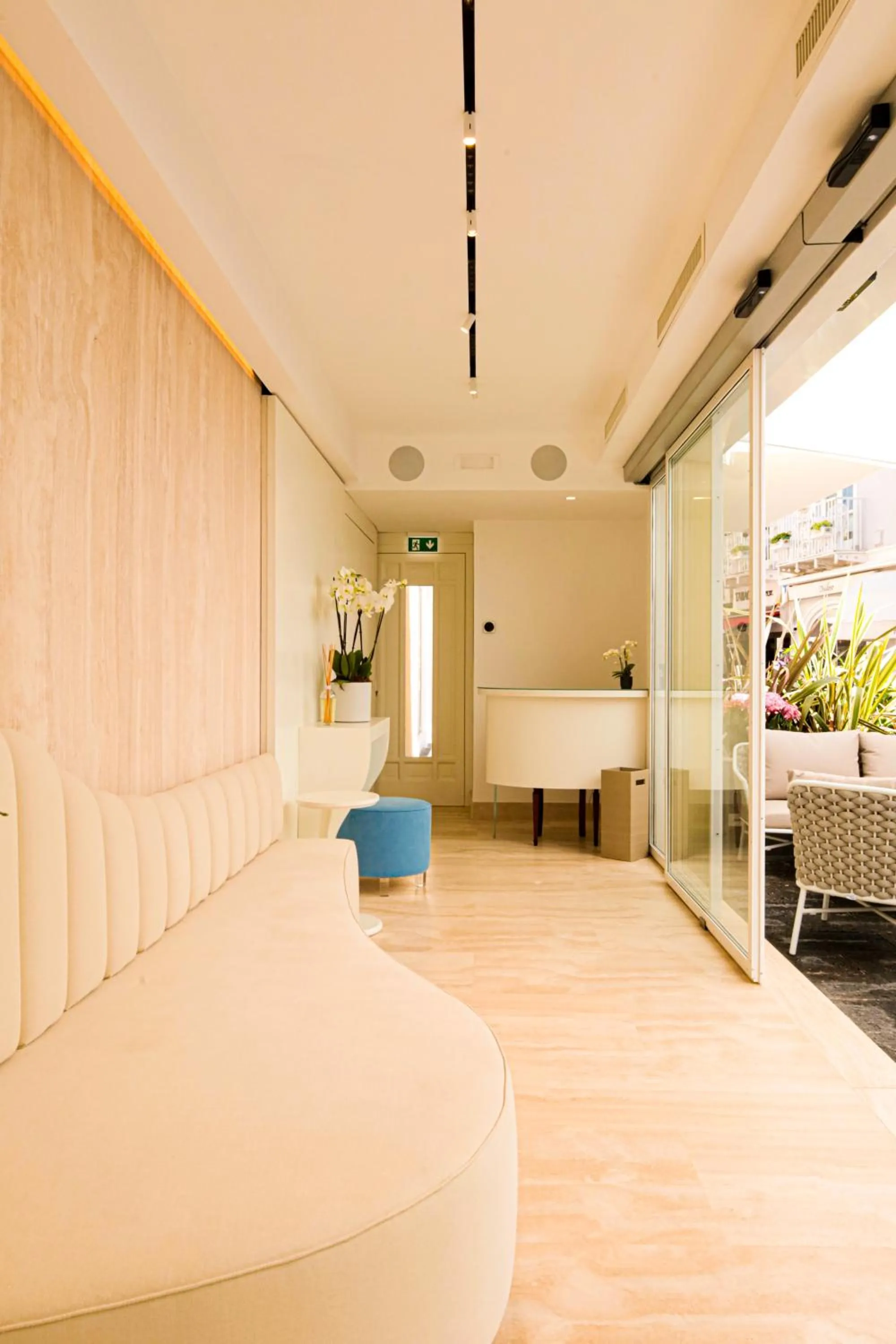 Facade/entrance, Bed in Palazzo M Capri