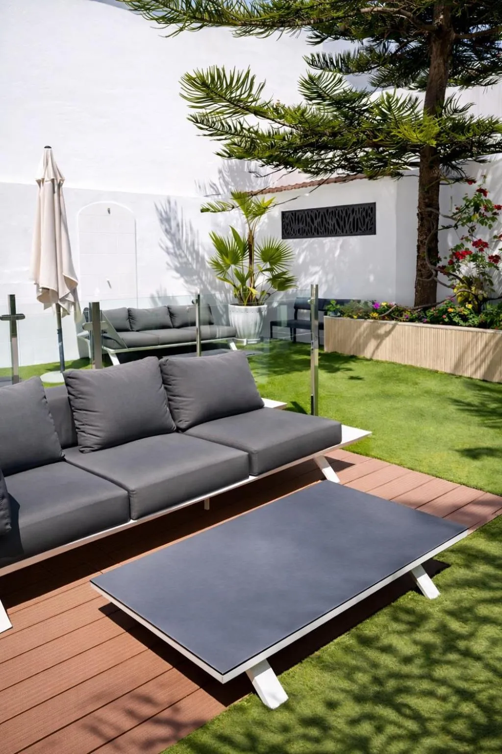 Property building in Apartamentos Abril
