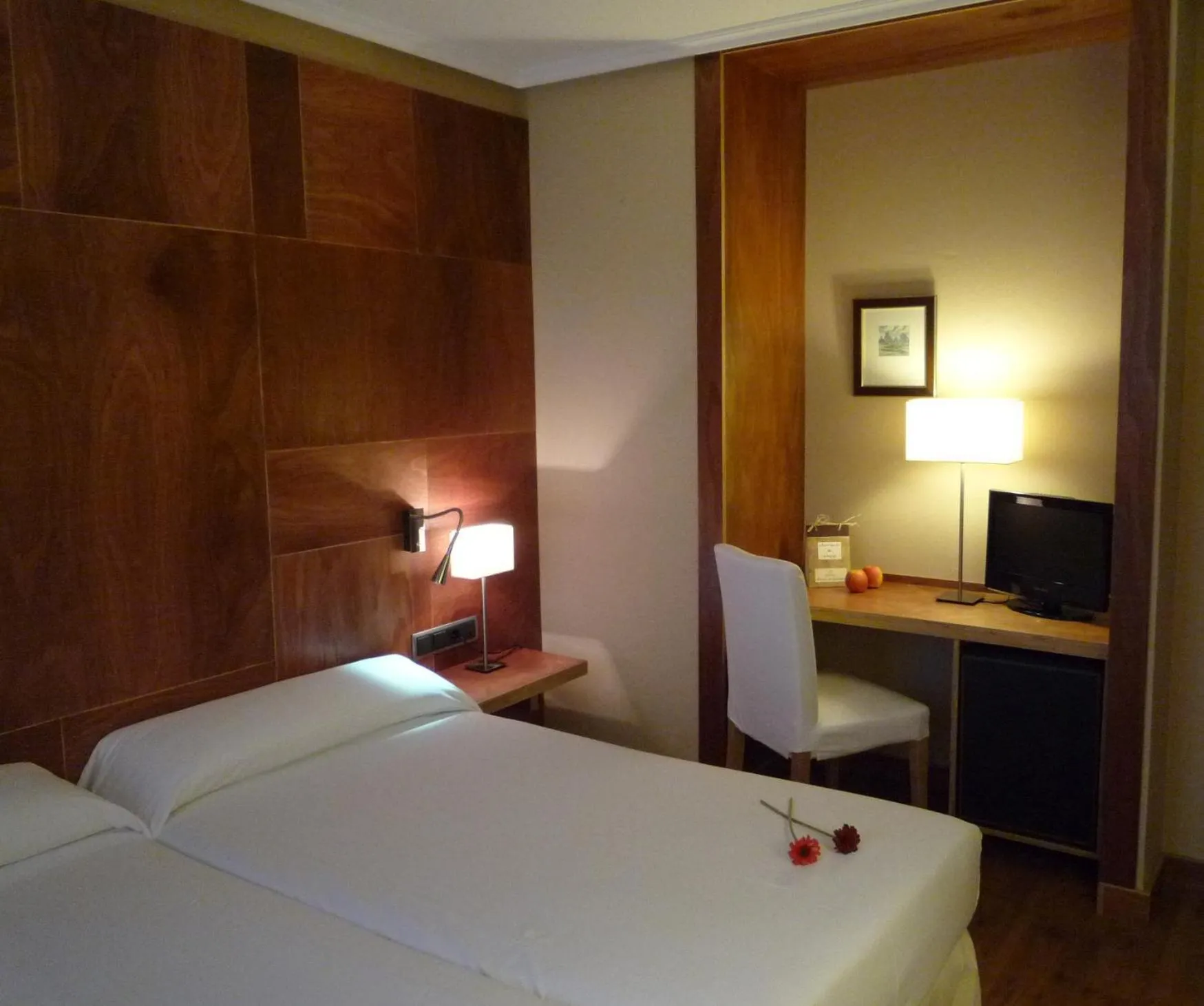 Property building, Bed in Hotel Picos de Europa