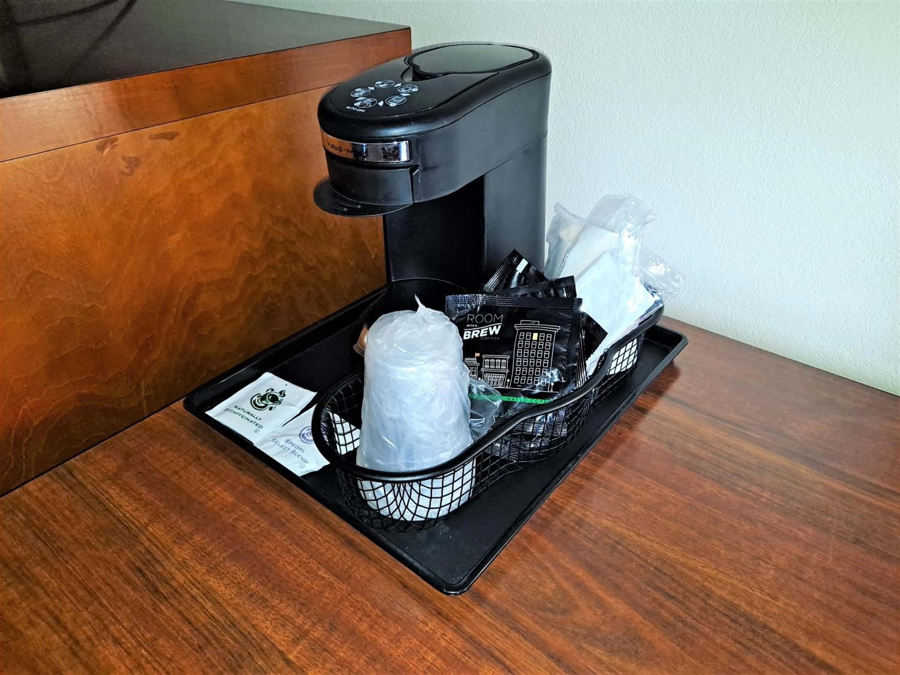 Coffee/tea facilities in Suites Catonsville MD Baltimore West