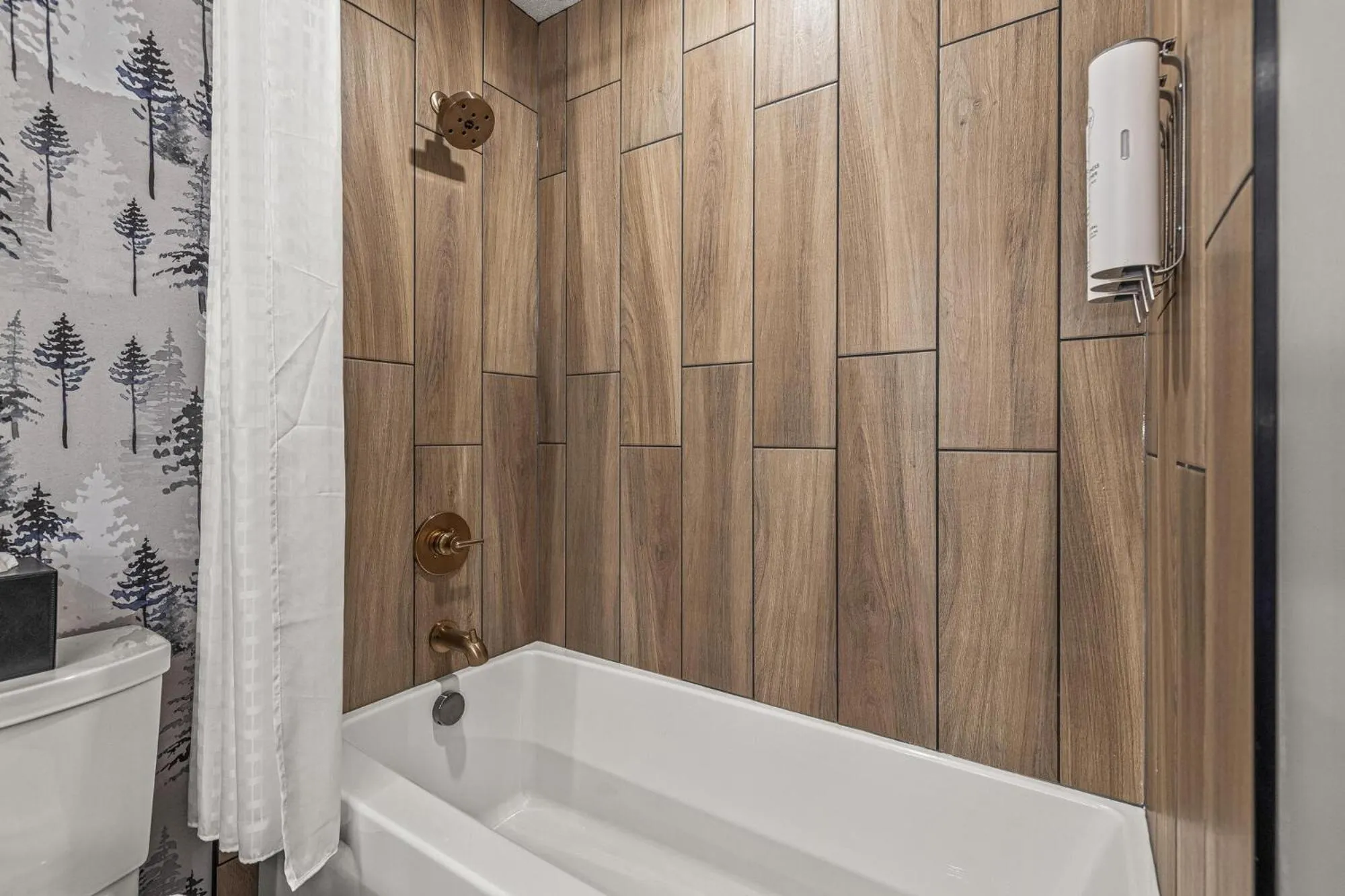 Bath in MTN House By Basecamp