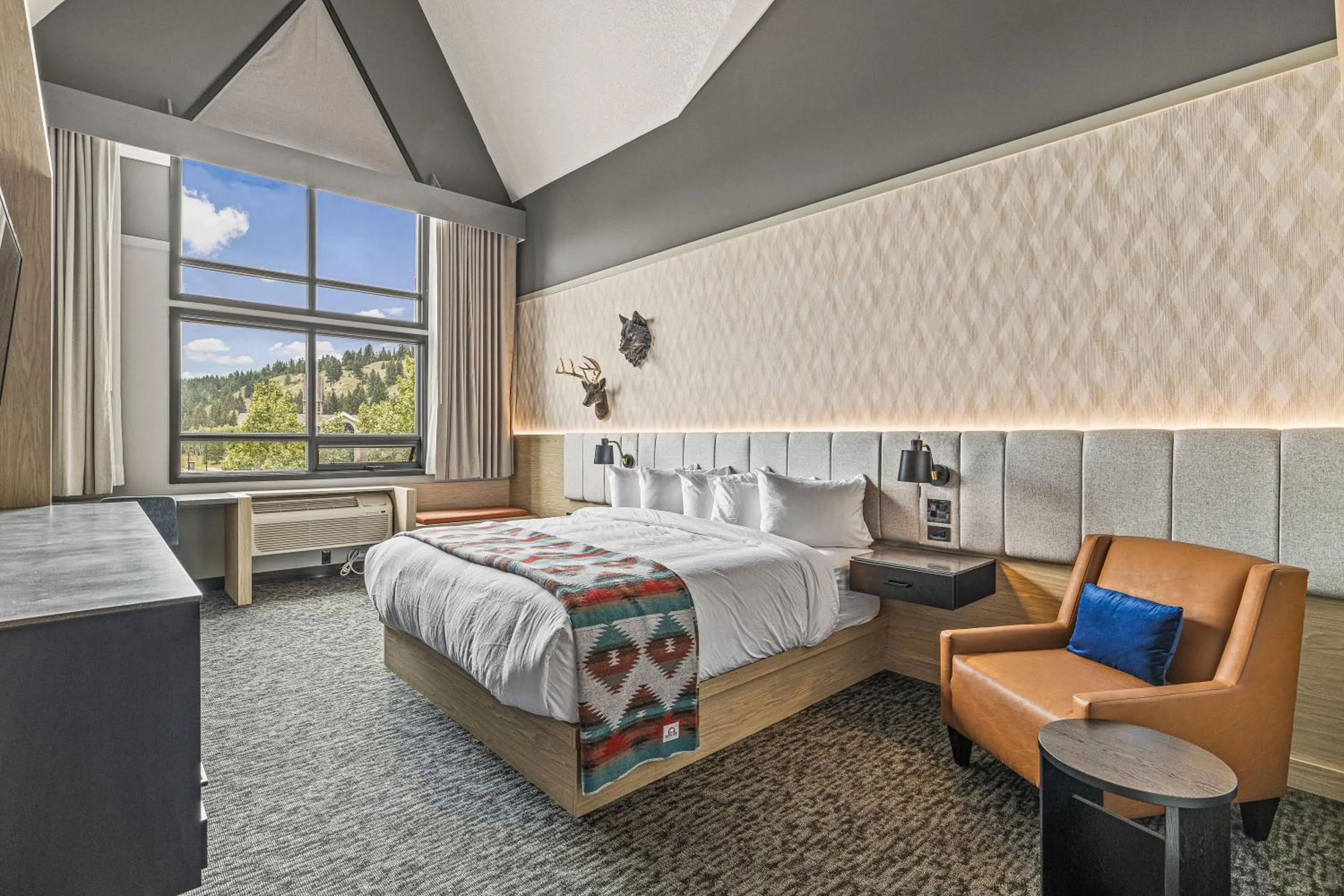 Bed in MTN House By Basecamp