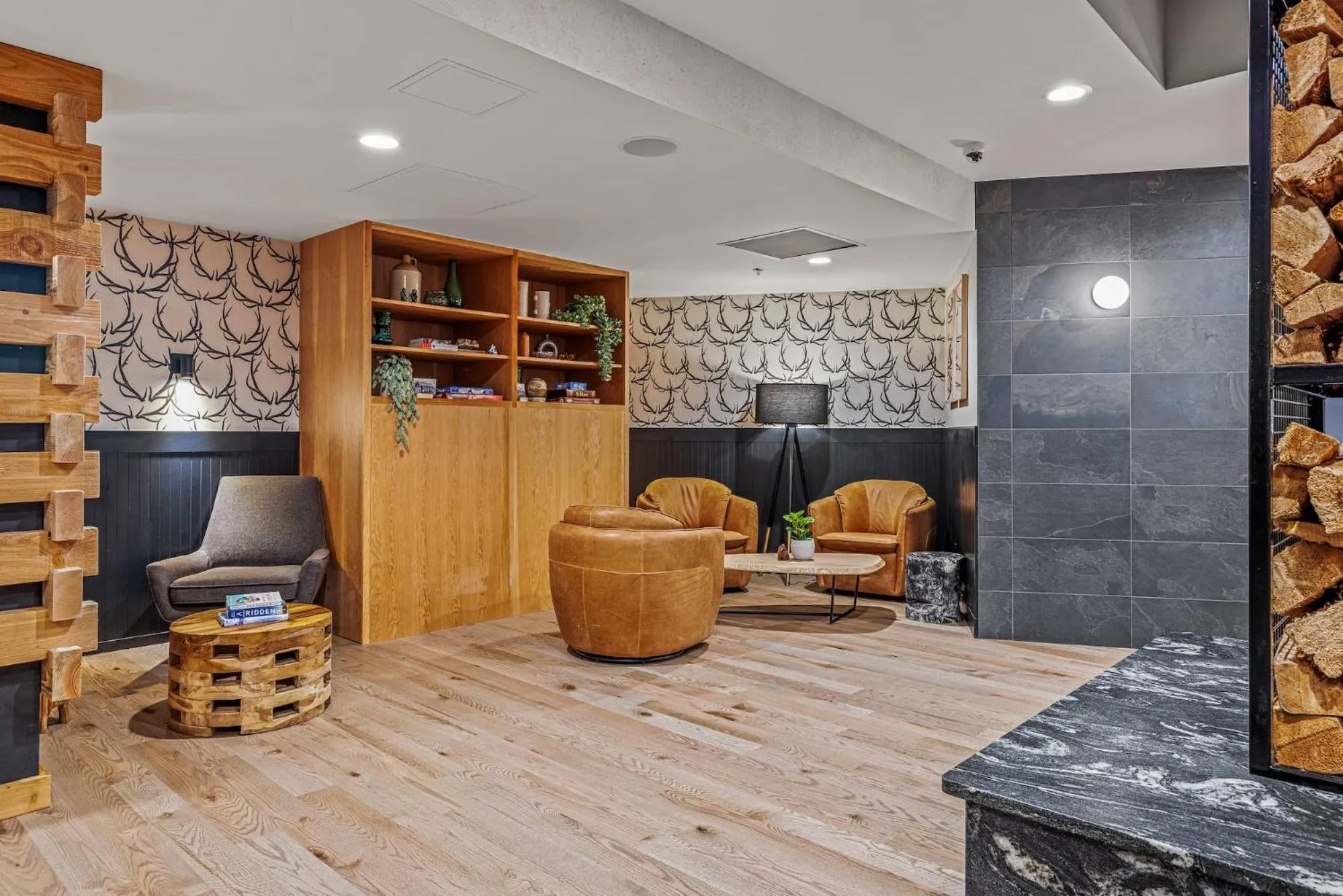 Seating area in MTN House By Basecamp