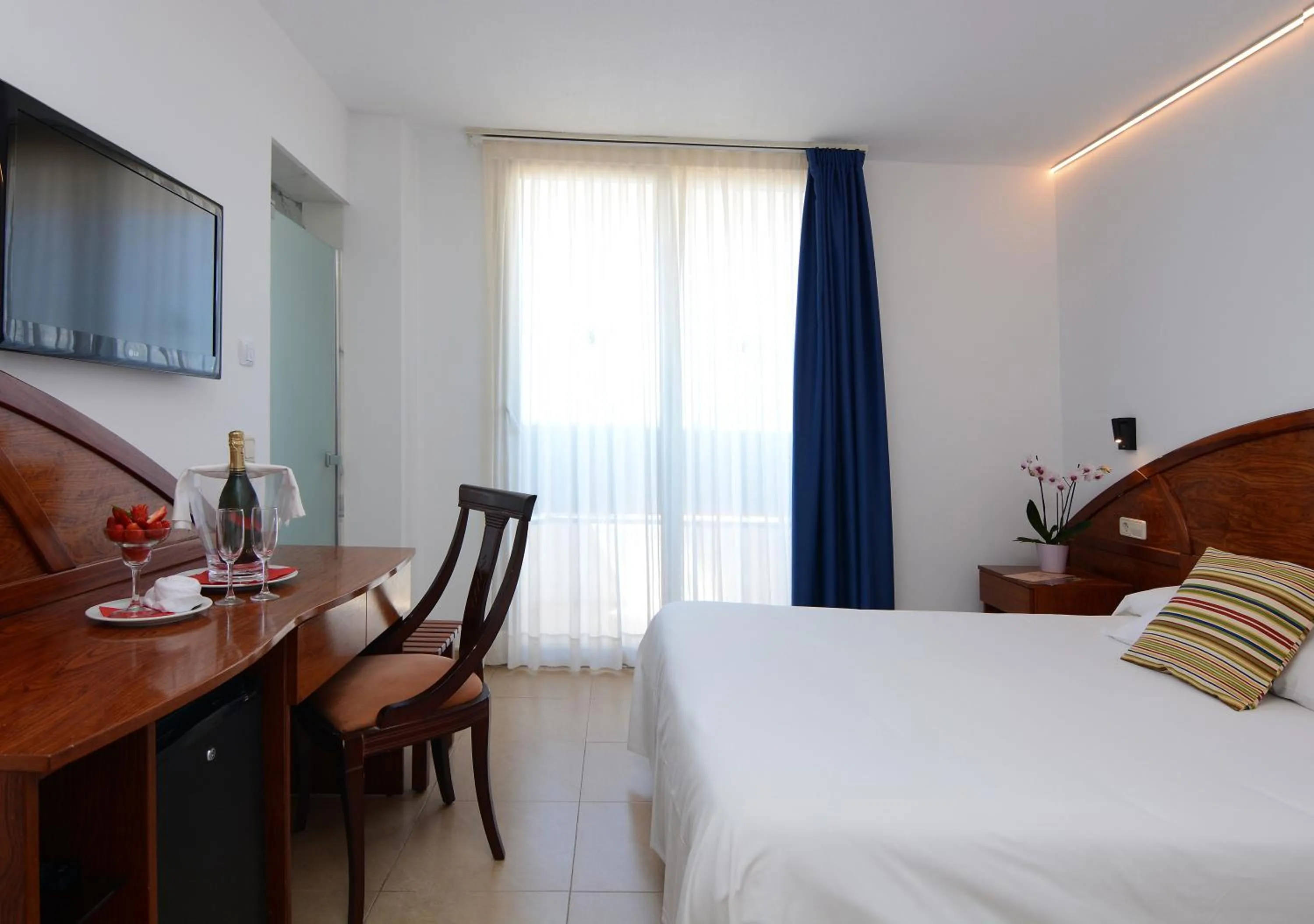 Bed in Don Angel & SPA & Padel- Adults Recommended