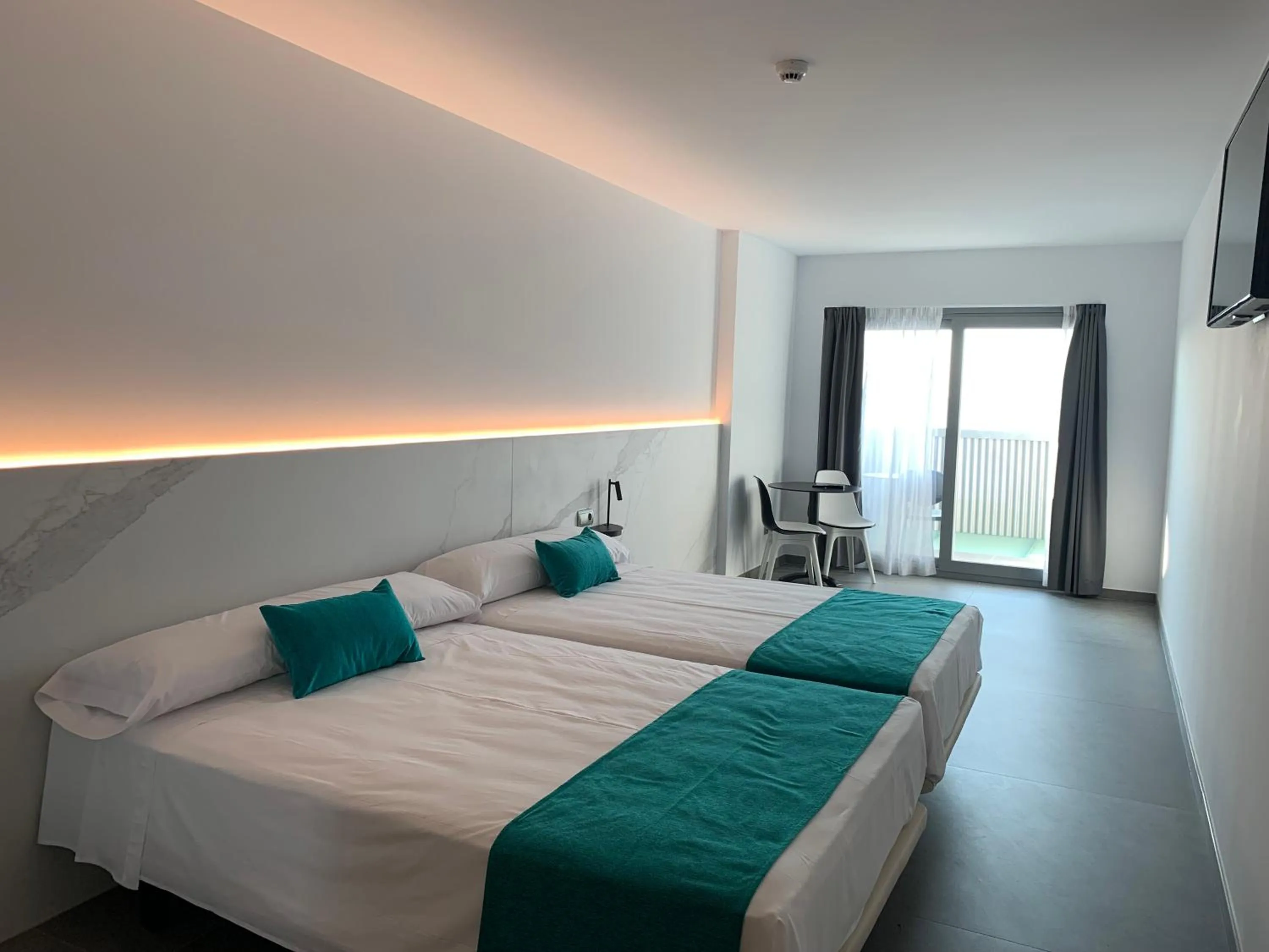 Photo of the whole room, Bed in Don Angel & SPA & Padel- Adults Recommended