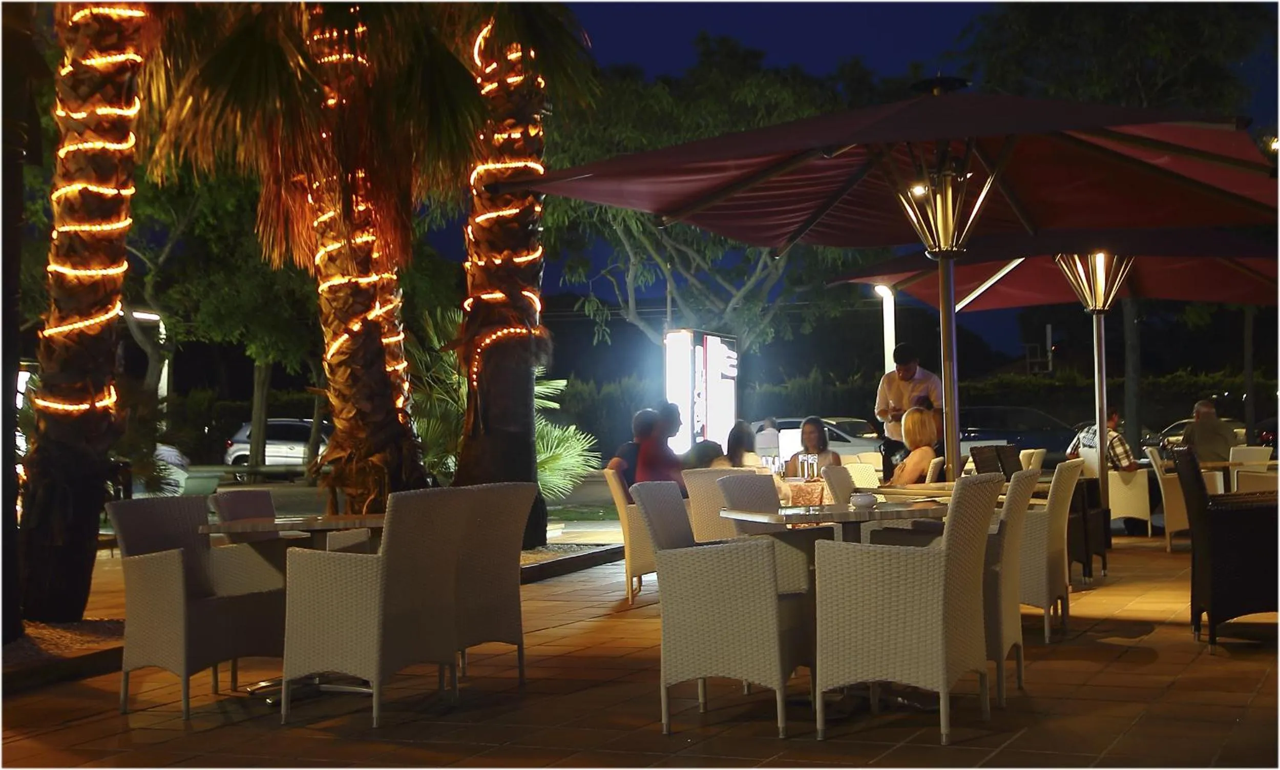 Restaurant/places to eat in Don Angel & SPA & Padel- Adults Recommended