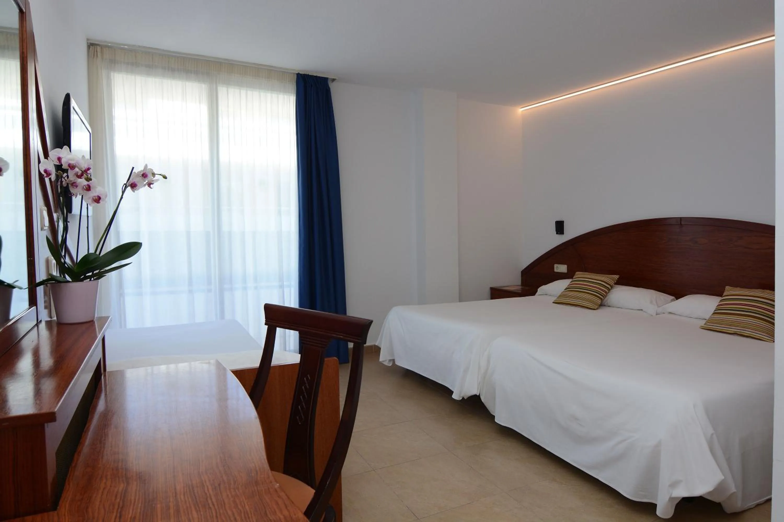 Bed in Don Angel & SPA & Padel- Adults Recommended