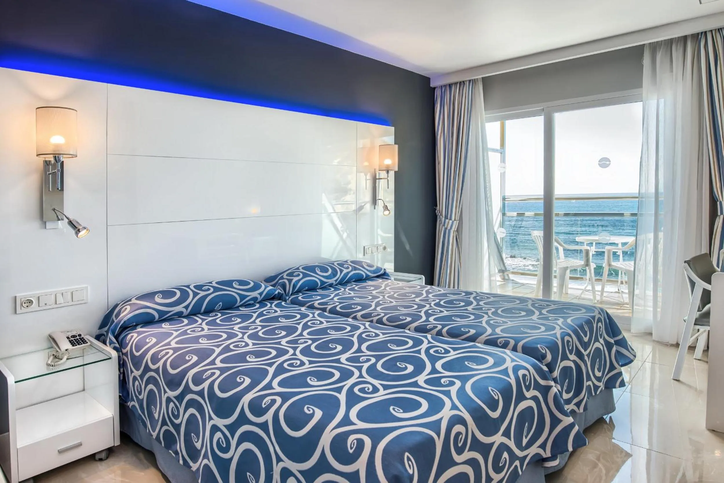 Photo of the whole room, Bed in Hotel La Cala Finestrat