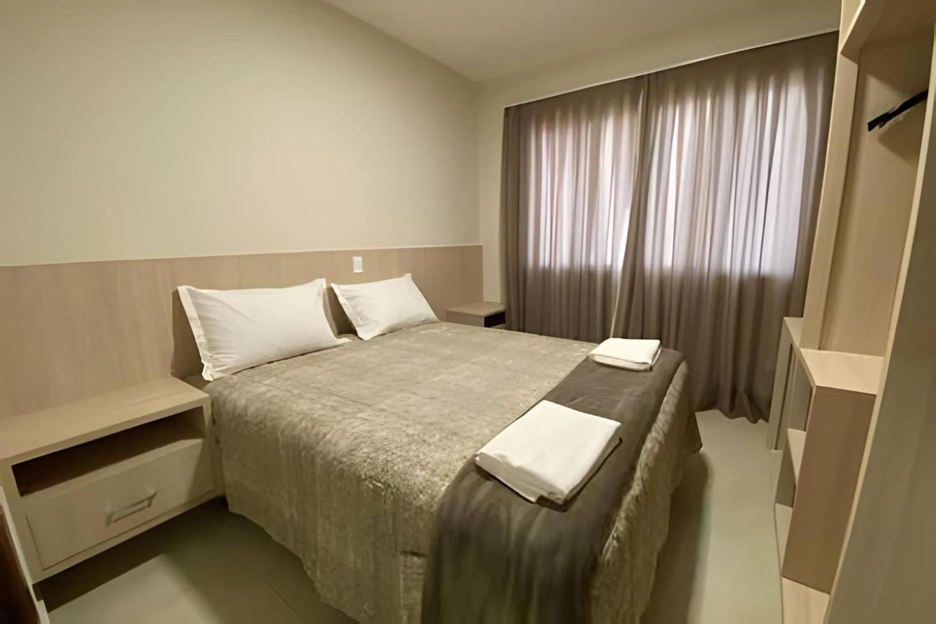 Bedroom, Bed in Edifício Shalfa