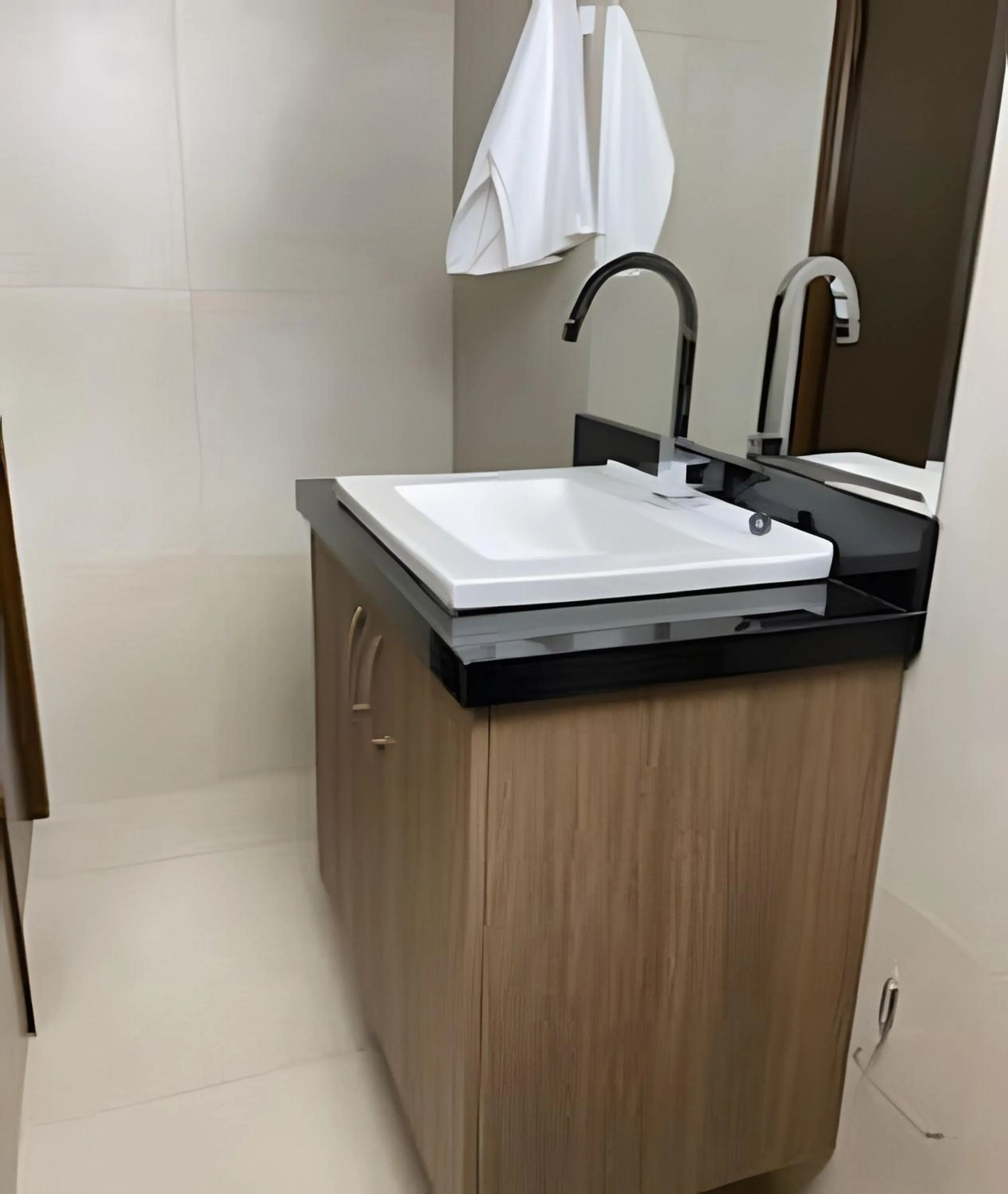 Bathroom in Edifício Shalfa