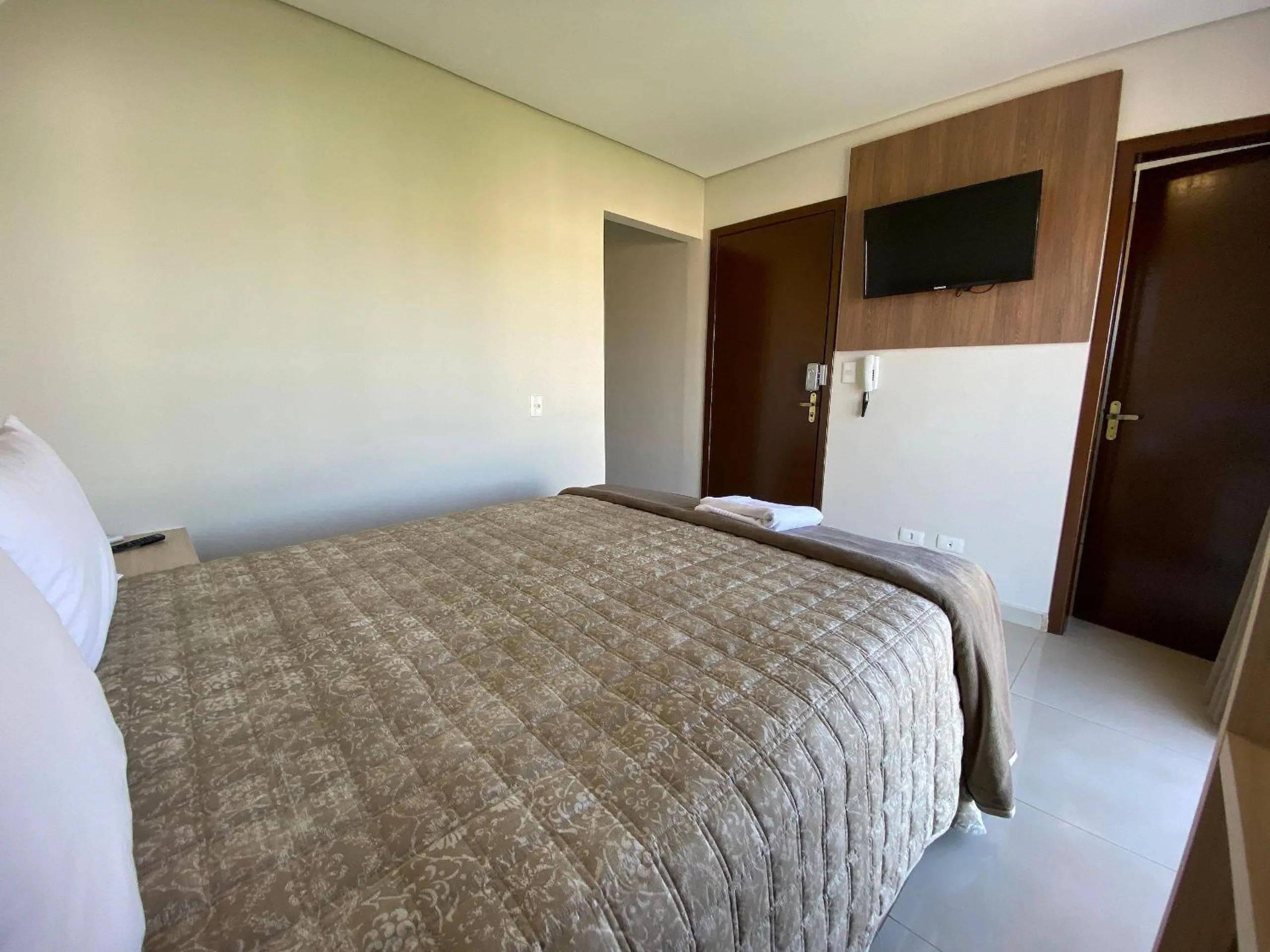 Bedroom, Bed in Edifício Shalfa