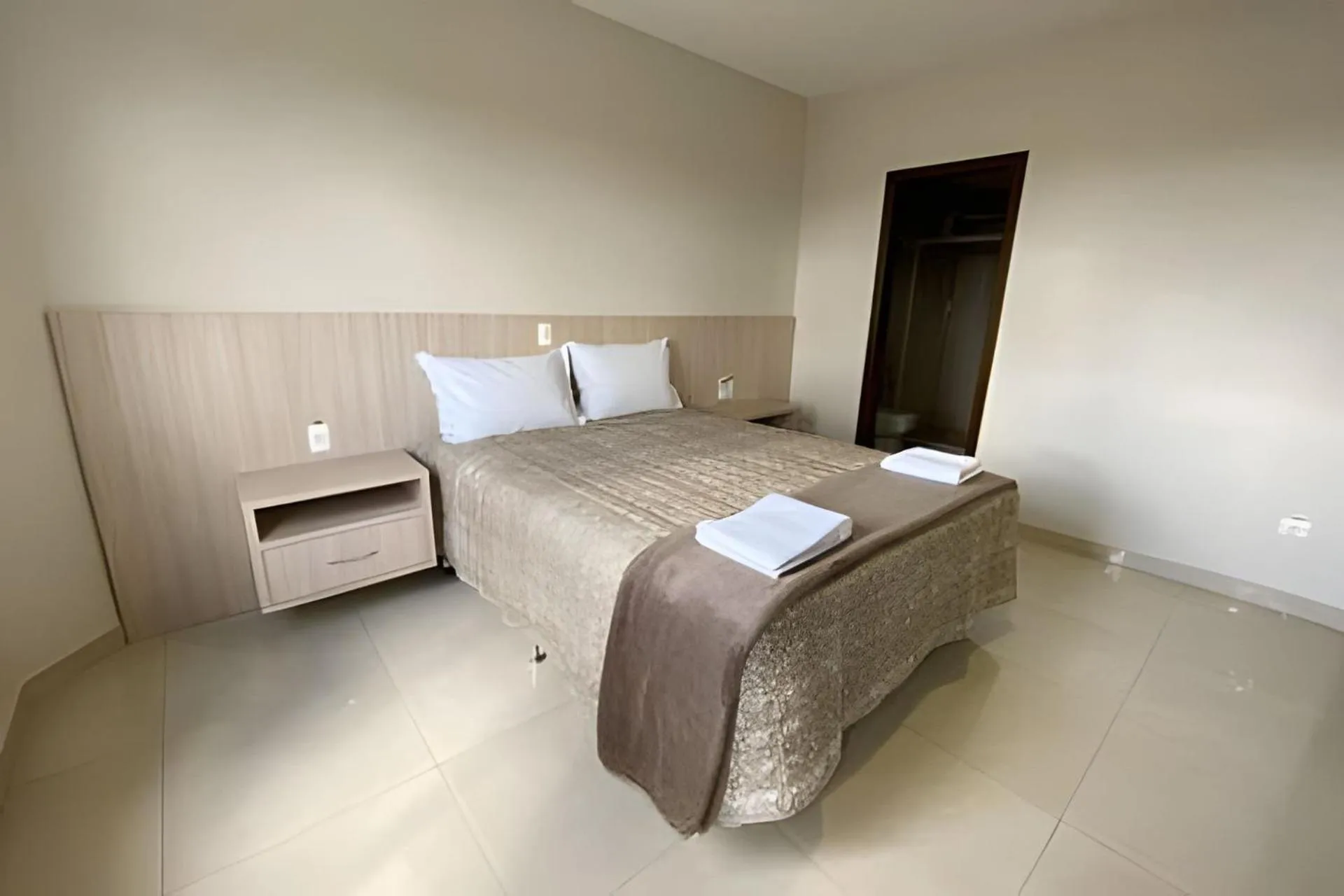 Bedroom, Bed in Edifício Shalfa