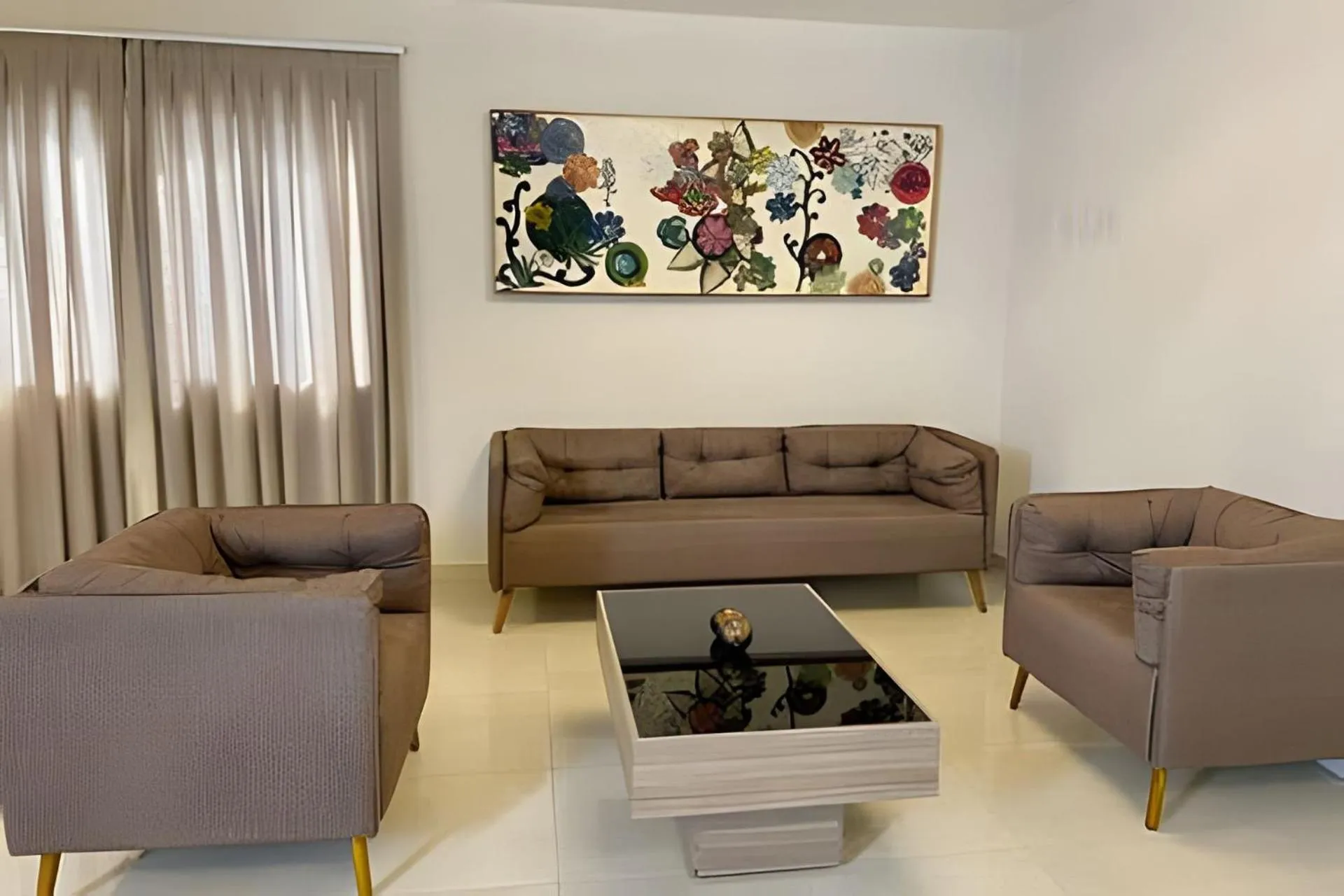 Living room in Edifício Shalfa