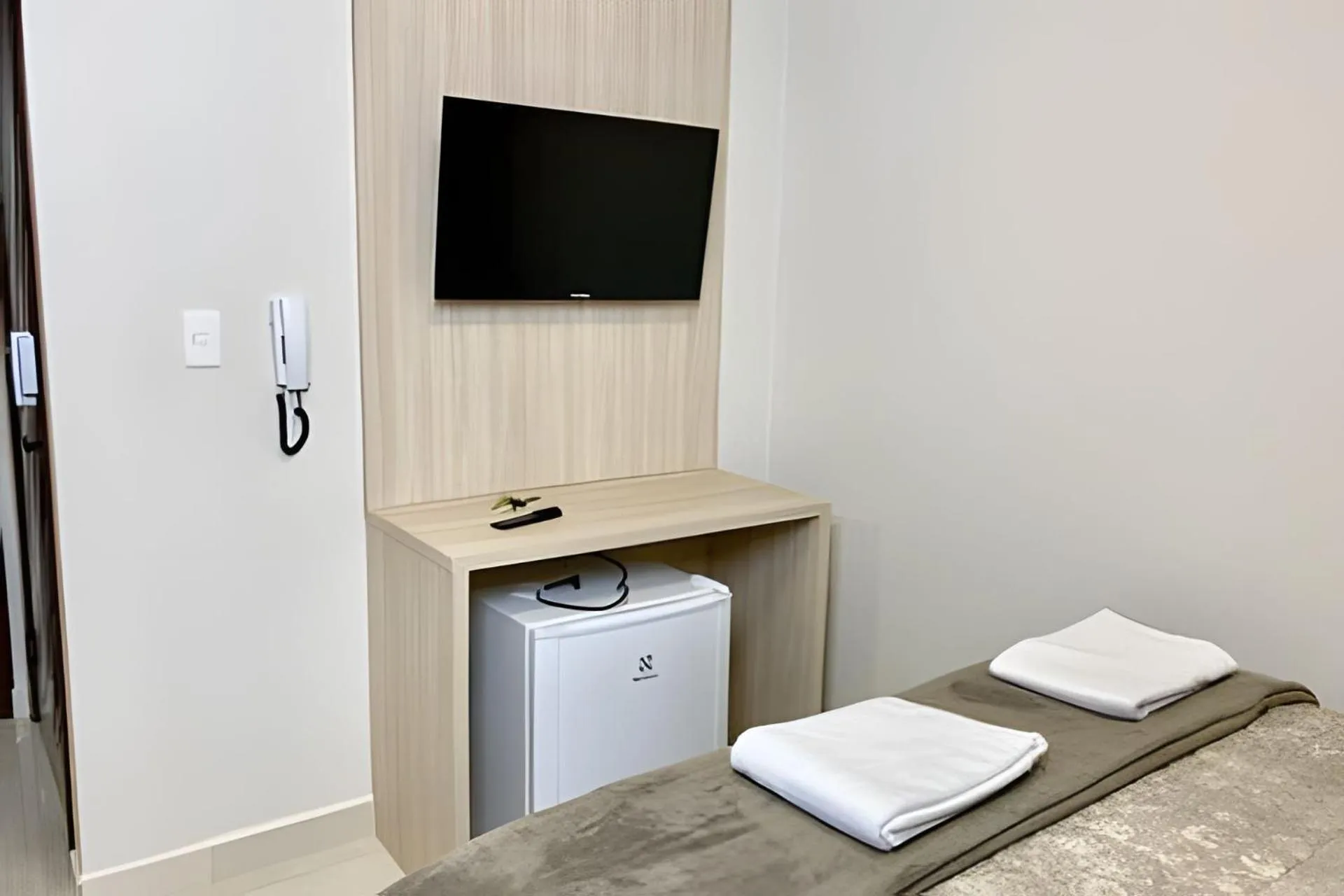 TV and multimedia, Bed in Edifício Shalfa