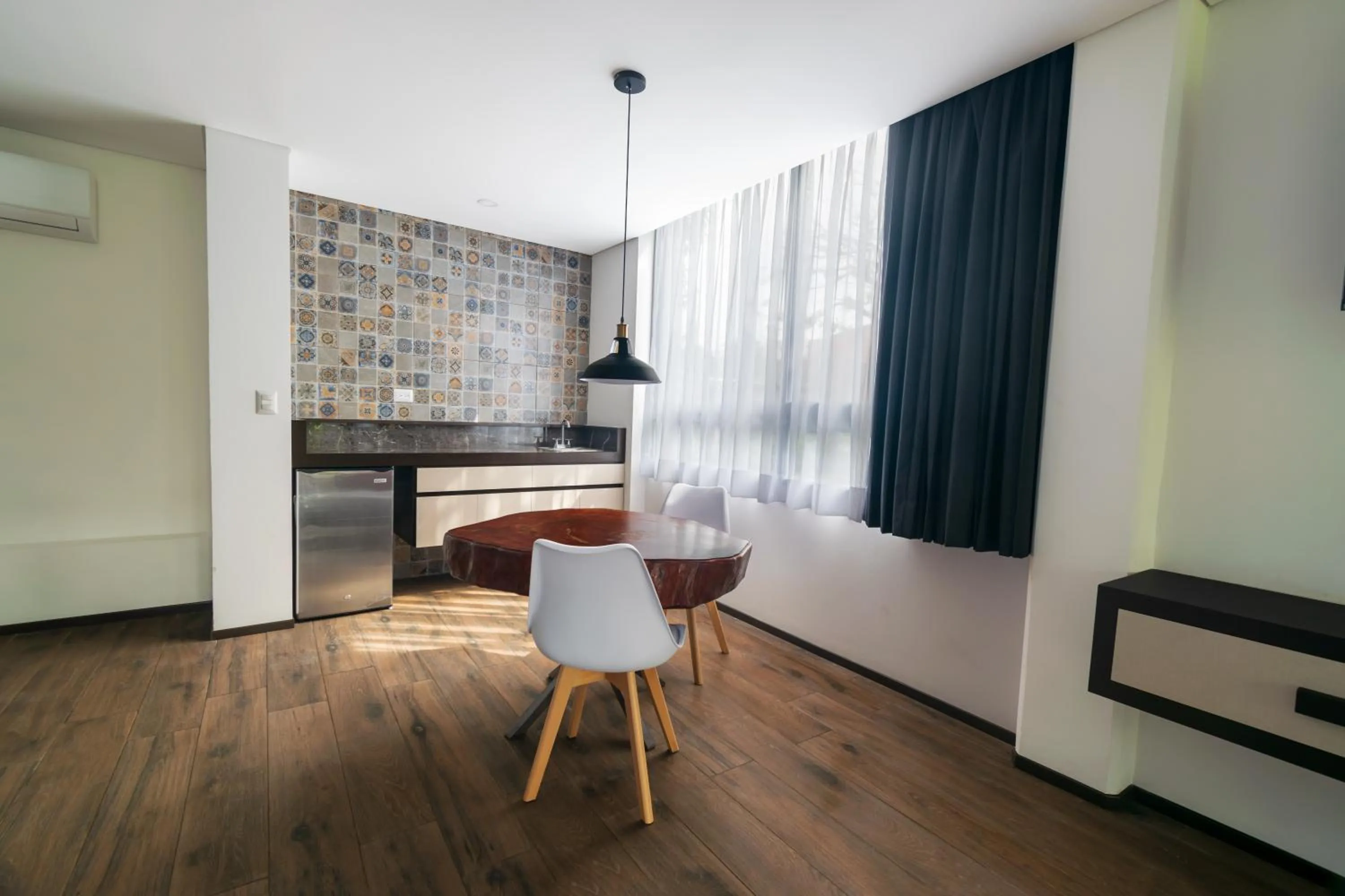 Kitchen or kitchenette in Hotel Balcón del Parque