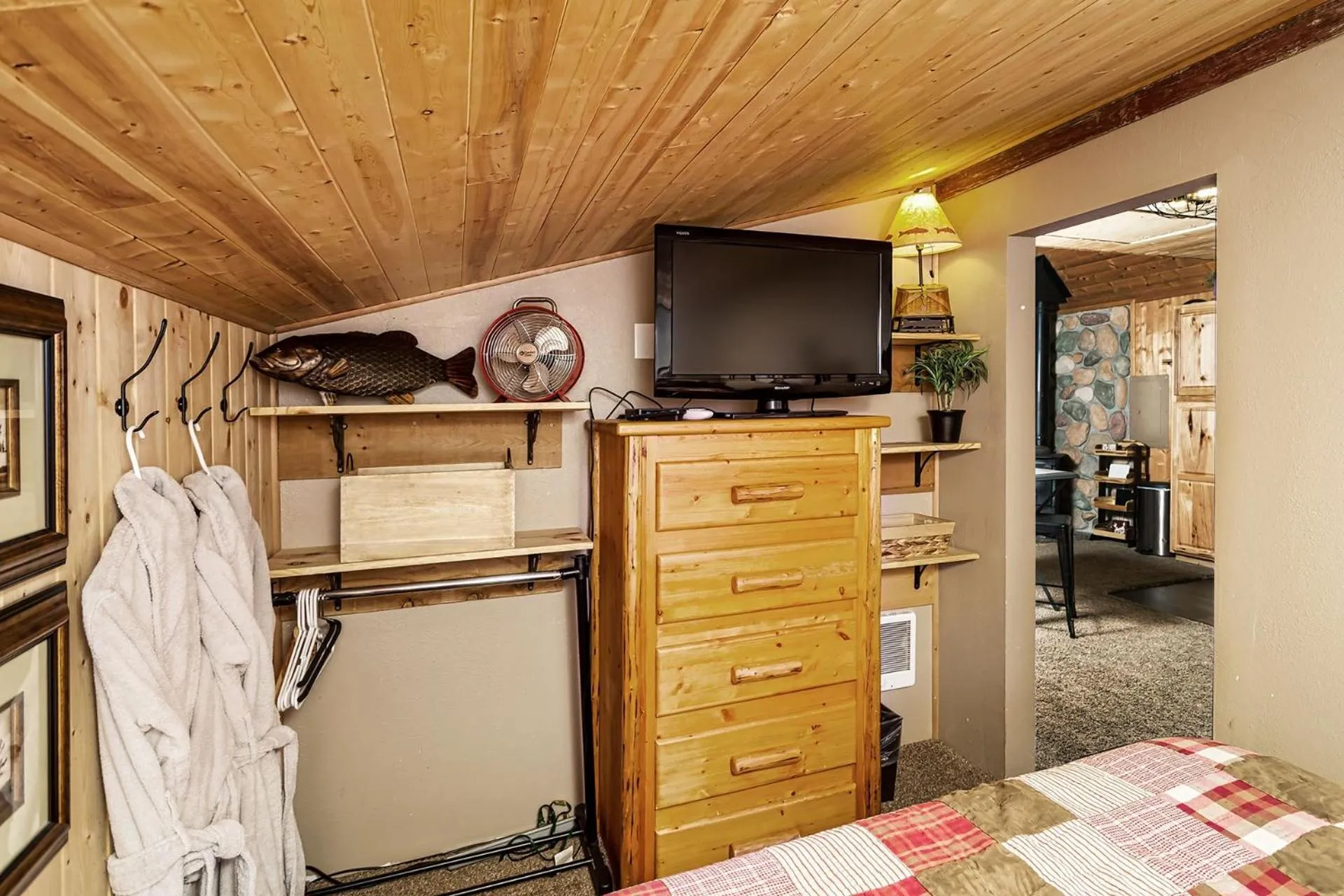 Bedroom in Camp David by NW Comfy Cabins