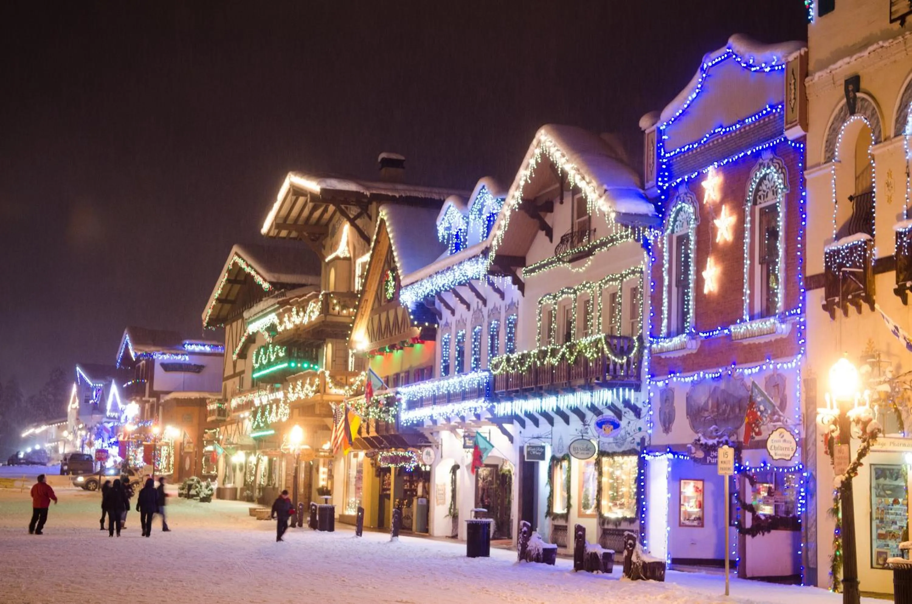 Property building in Camp David by NW Comfy Cabins