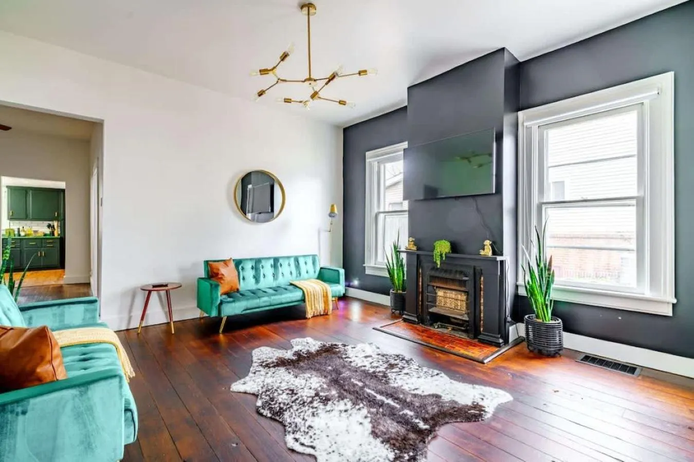 Jungle House Luxury Stays - Downtown Chillicothe