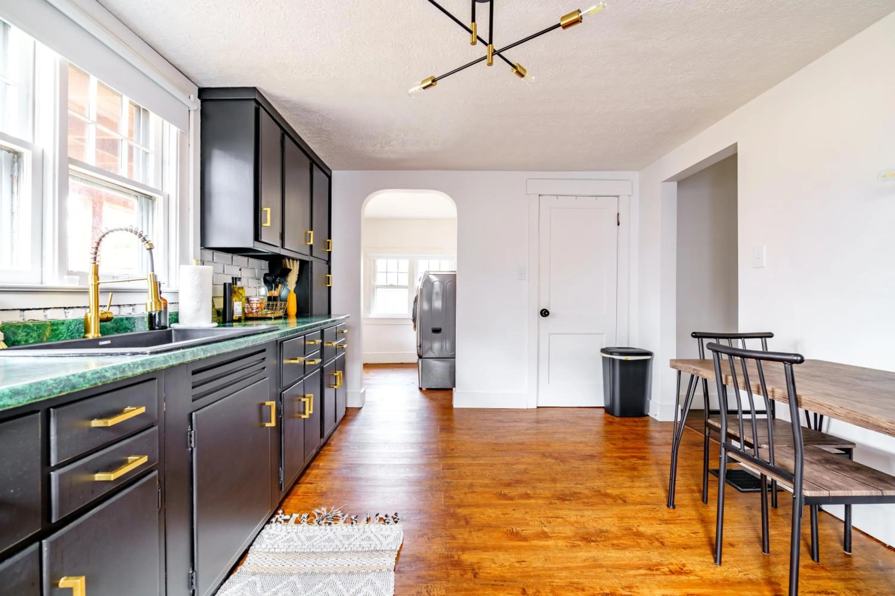 Jungle House Luxury Stays - Downtown Chillicothe