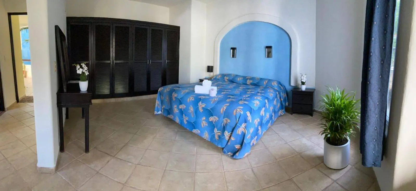 Photo of the whole room, Bed in Hotel Castillo Del Mar - 5 Th Ave