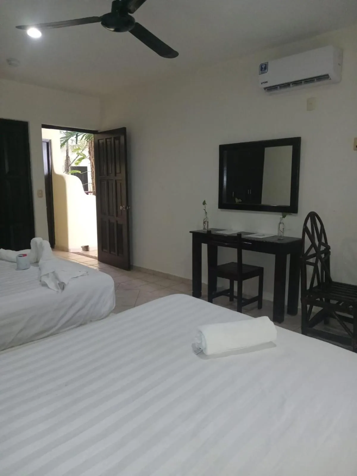 Bedroom, Bed in Hotel Castillo Del Mar - 5 Th Ave