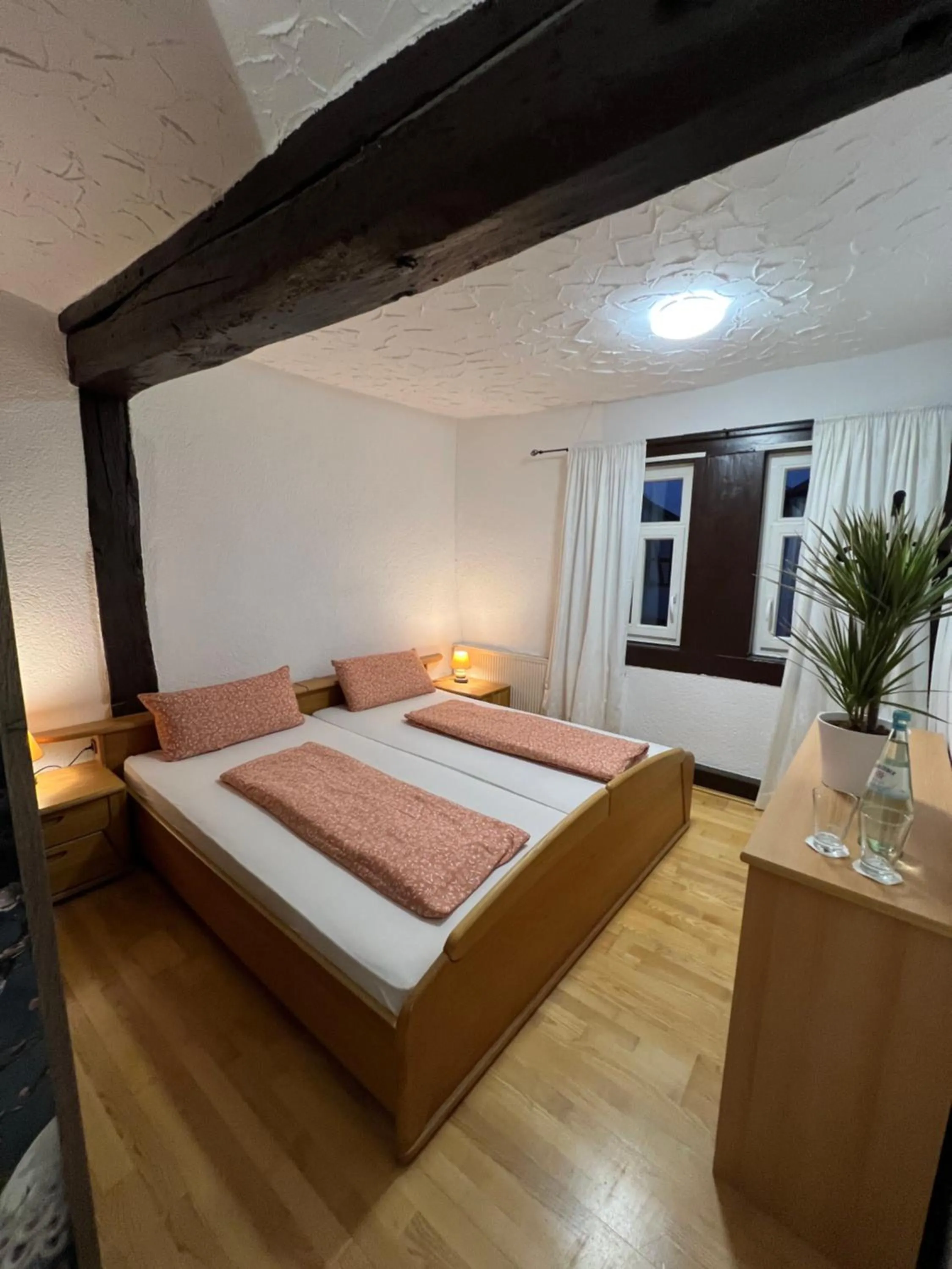 Bed in Hotel und Restaurant Zum Löwen