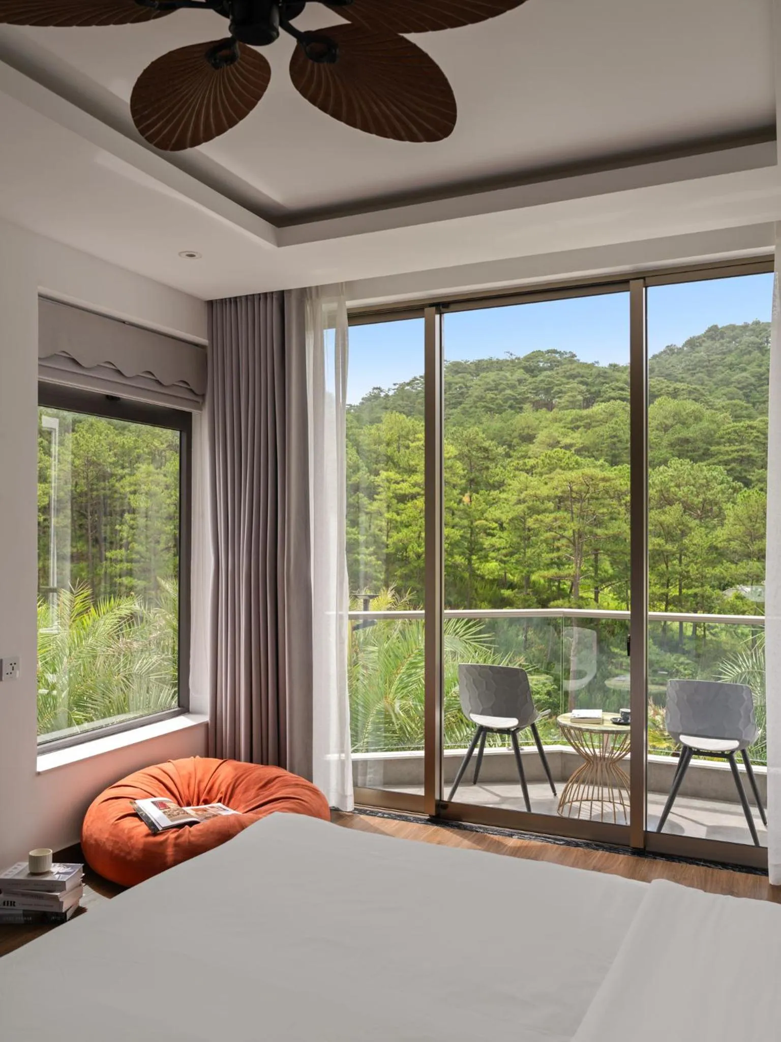 Bed in Payon Dalat Villa